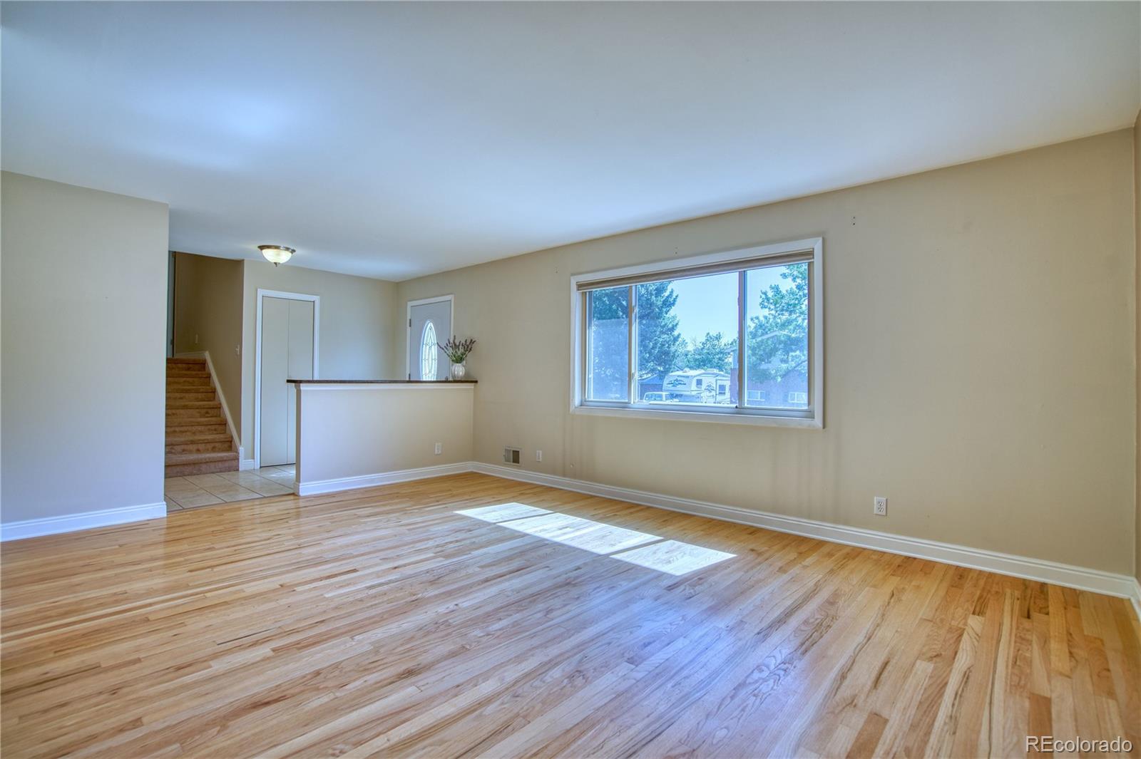 MLS Image #3 for 10469  ronald lane,denver, Colorado