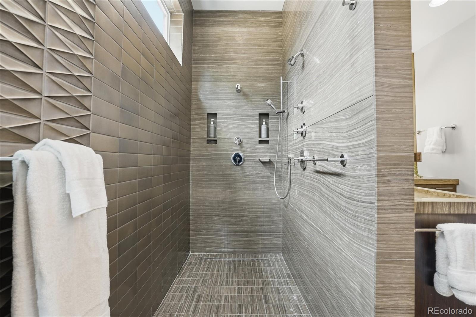 MLS Image #23 for 621  kearney street,denver, Colorado