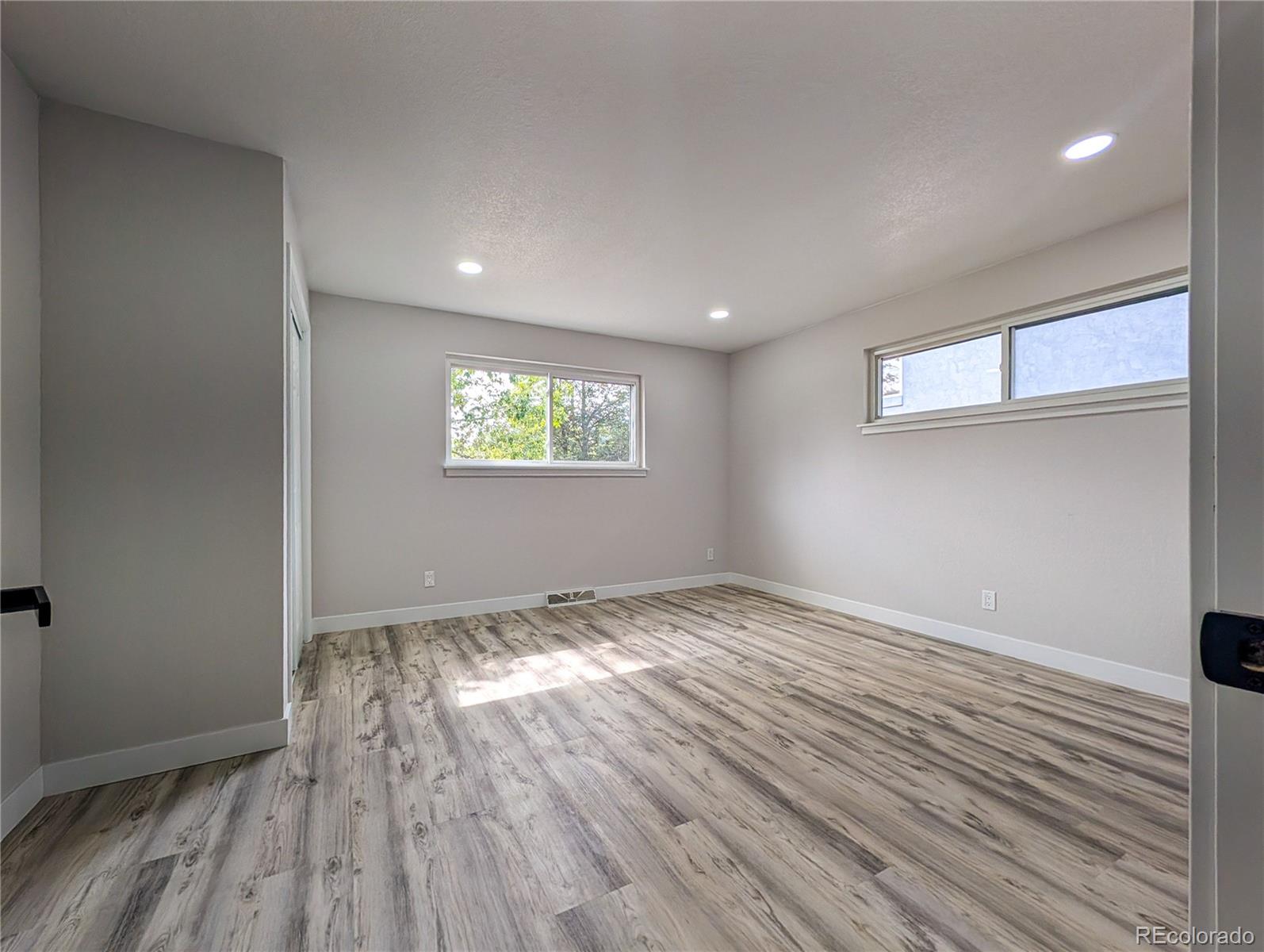 MLS Image #13 for 440 s jasmine street,denver, Colorado
