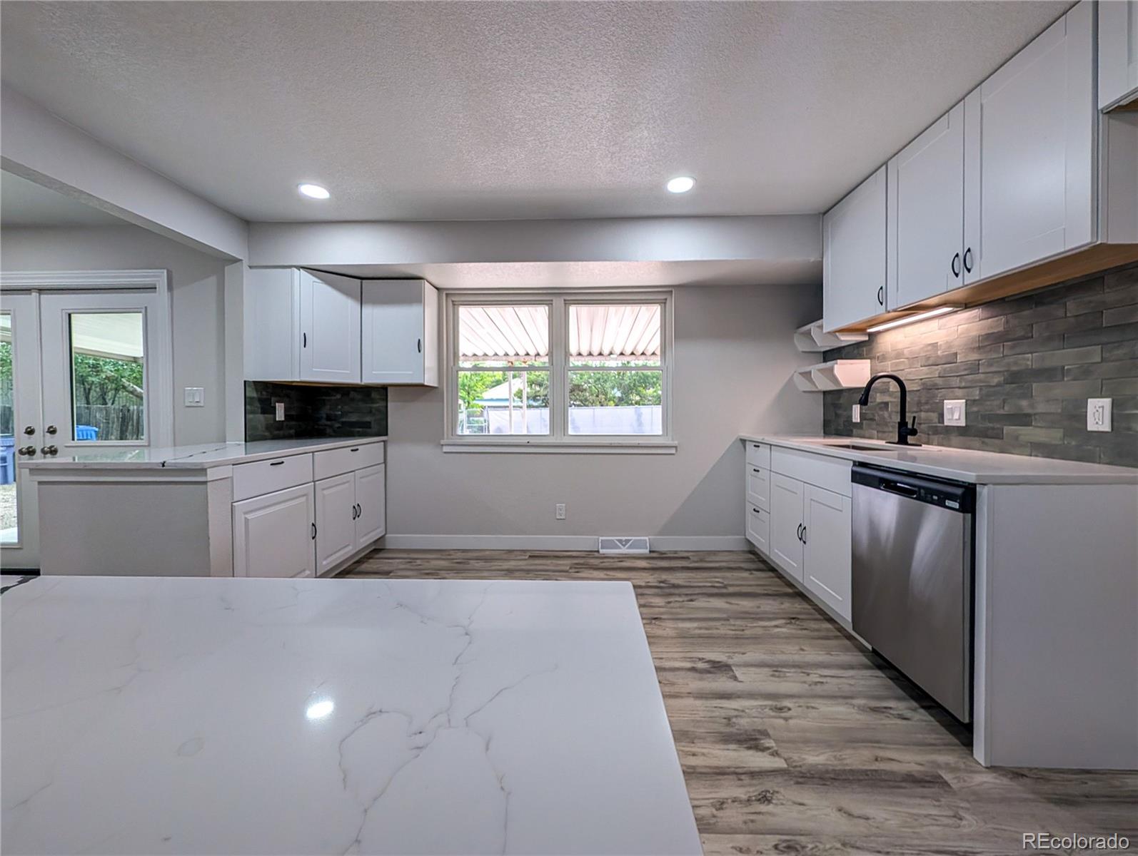 MLS Image #6 for 440 s jasmine street,denver, Colorado