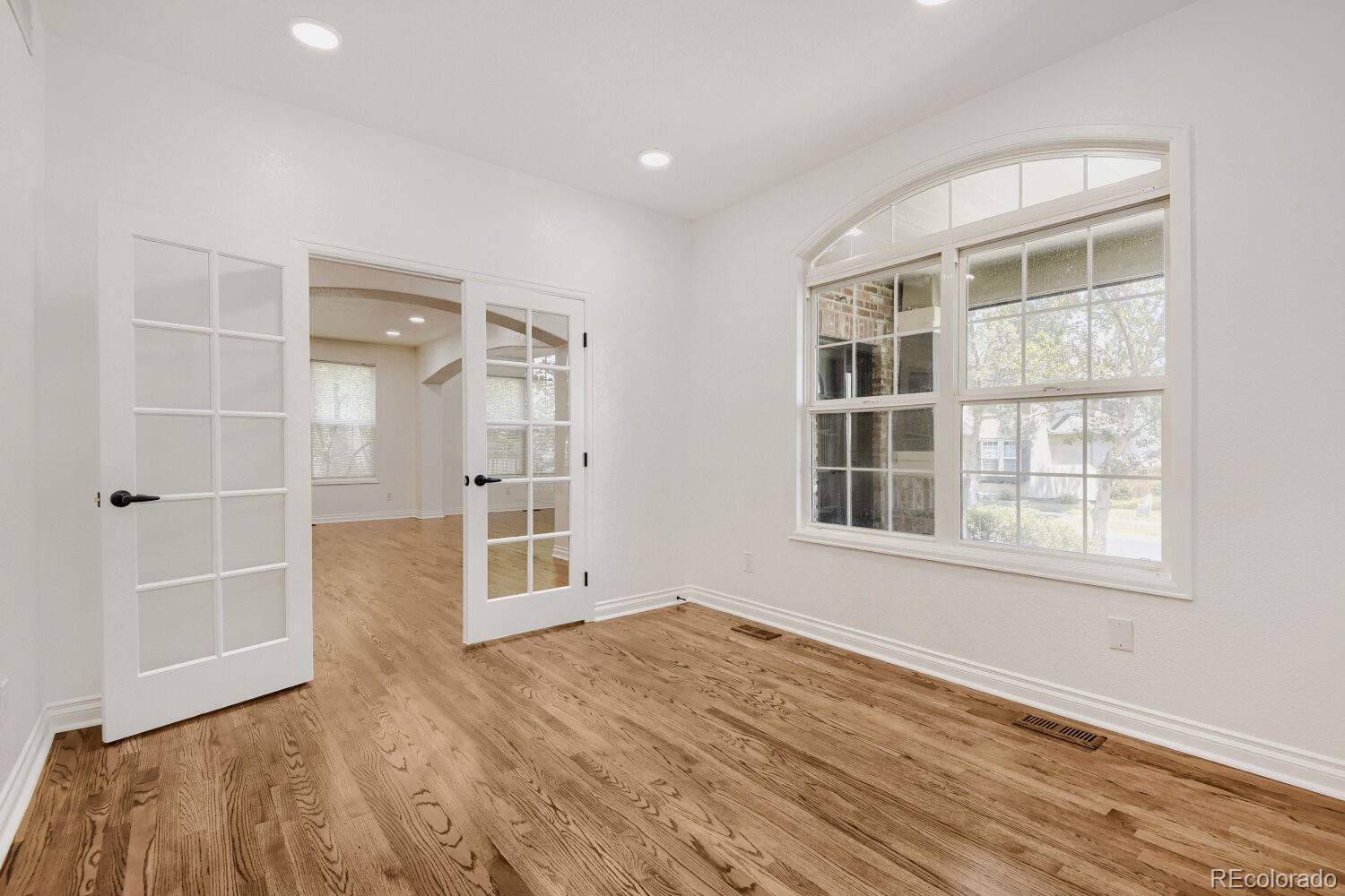 MLS Image #5 for 8054 e 9th avenue,denver, Colorado