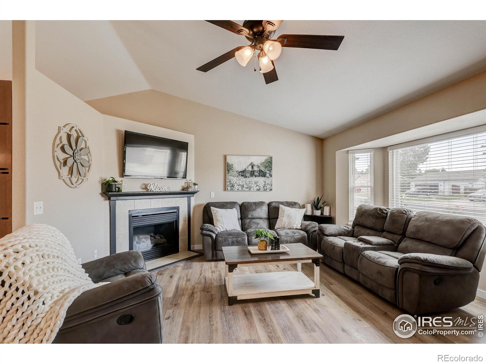 MLS Image #4 for 308  medinah avenue,johnstown, Colorado