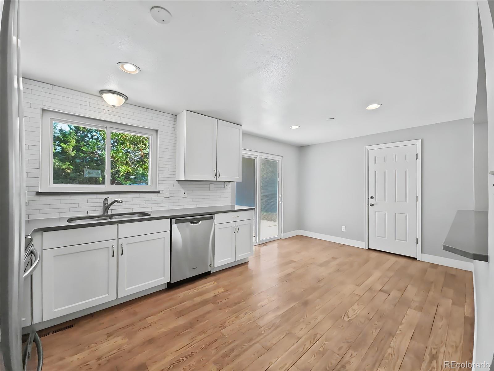 MLS Image #7 for 115  olympus circle,lone tree, Colorado