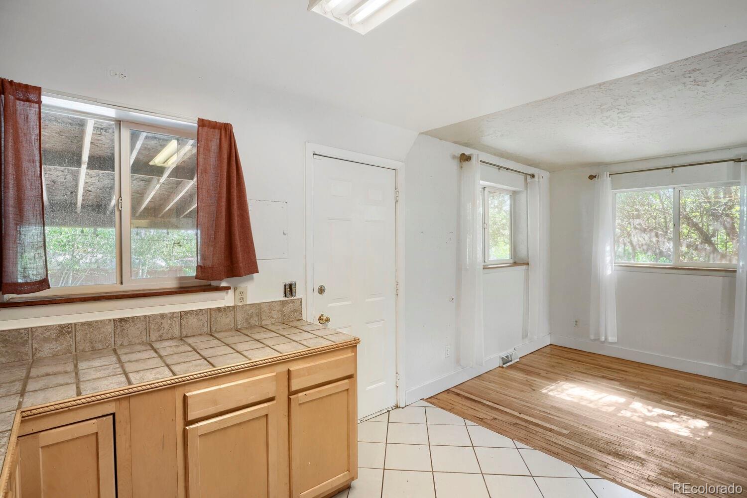 MLS Image #10 for 2201 w 55th avenue,denver, Colorado