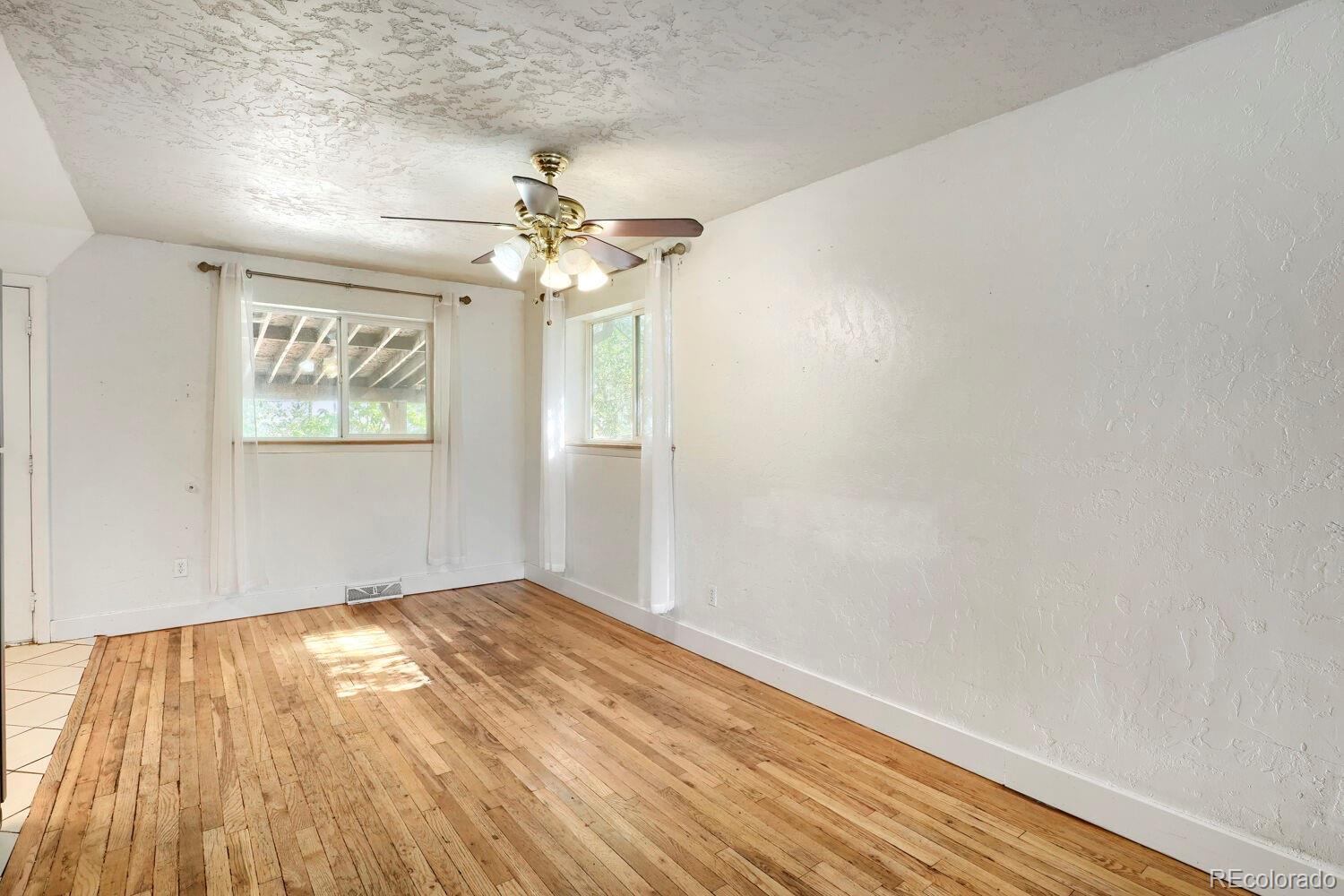 MLS Image #5 for 2201 w 55th avenue,denver, Colorado