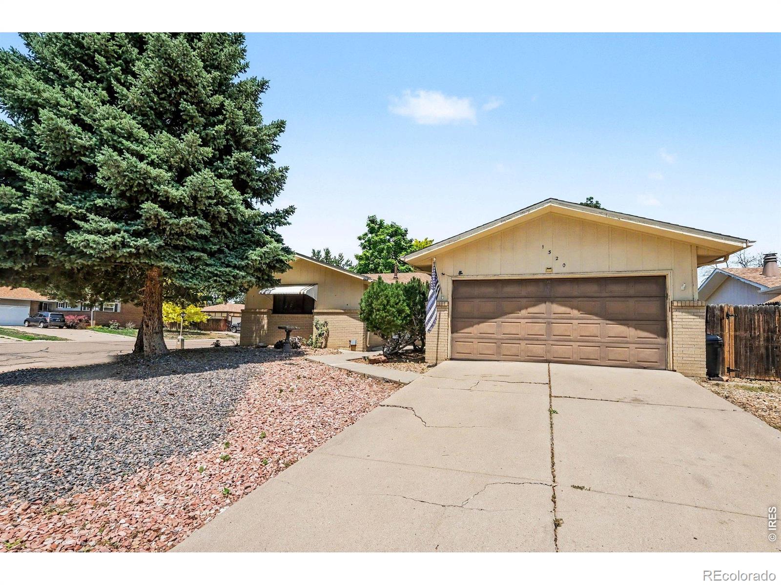 MLS Image #2 for 1320  garden circle,longmont, Colorado
