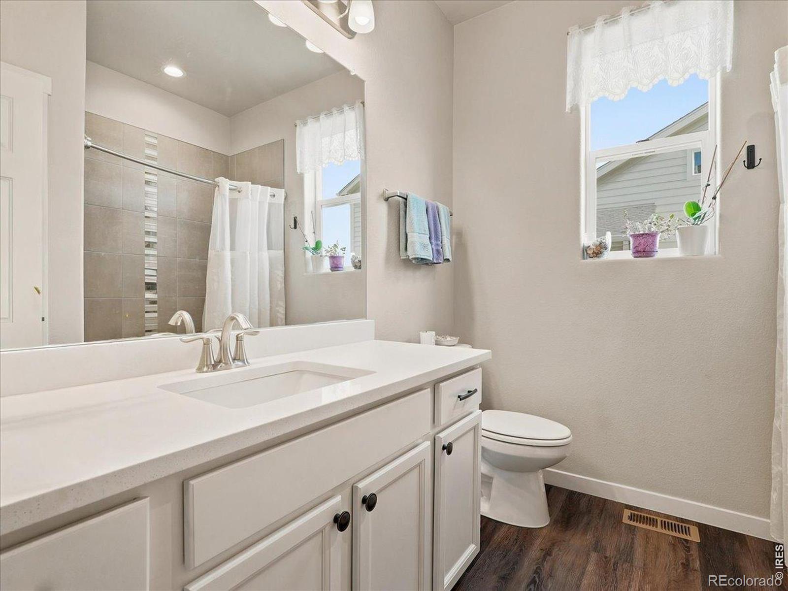MLS Image #19 for 2550  doe ridge way,johnstown, Colorado