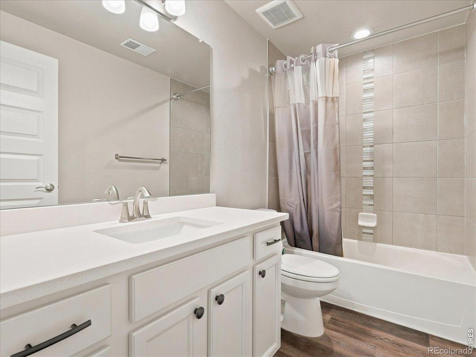 MLS Image #32 for 2550  doe ridge way,johnstown, Colorado