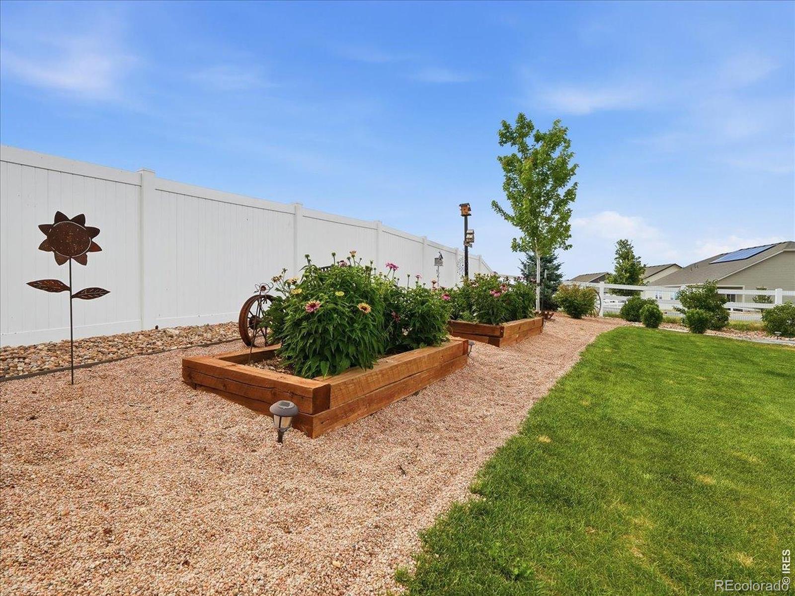 MLS Image #39 for 2550  doe ridge way,johnstown, Colorado