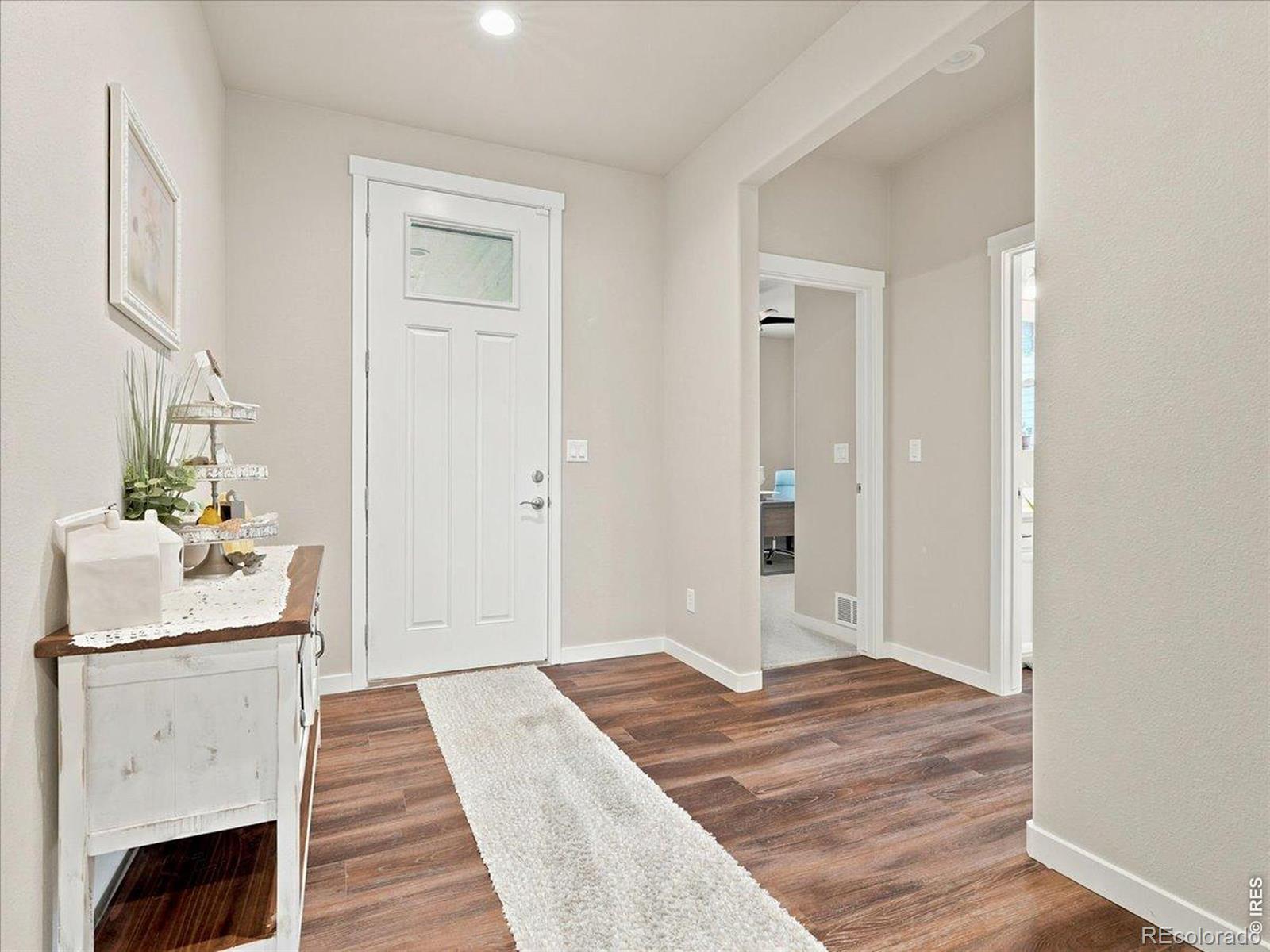 MLS Image #4 for 2550  doe ridge way,johnstown, Colorado