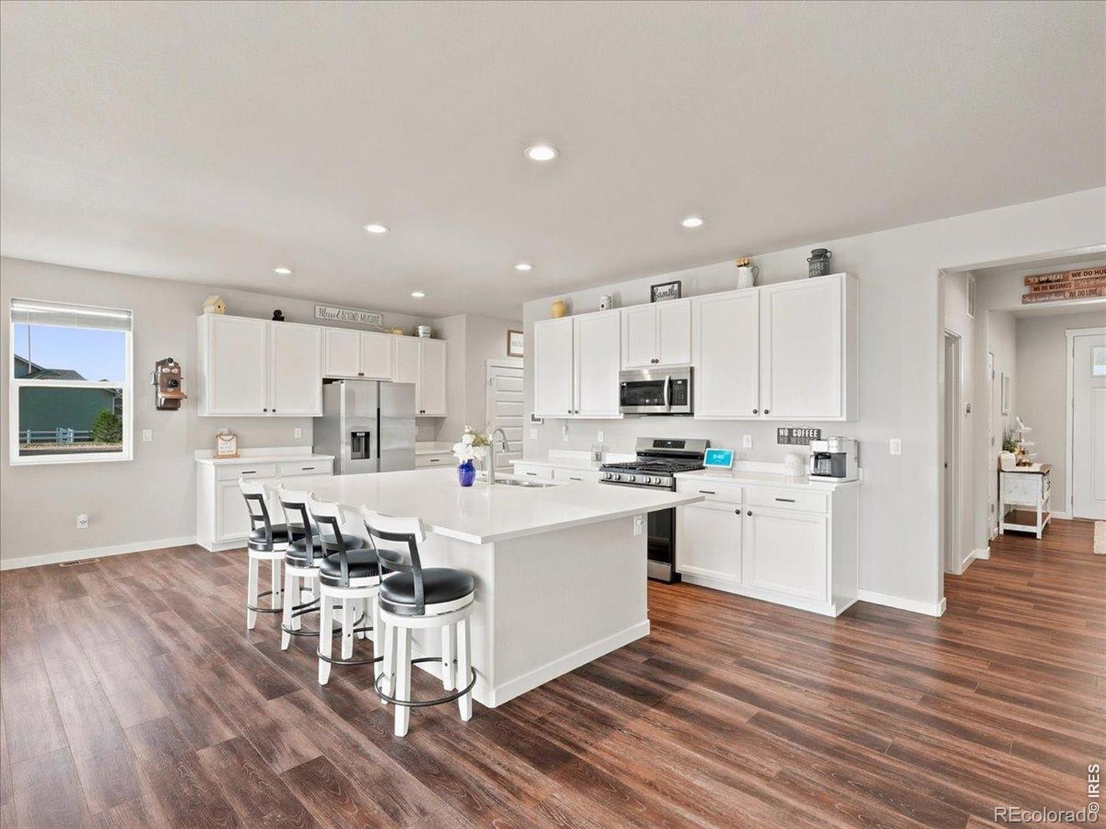 MLS Image #6 for 2550  doe ridge way,johnstown, Colorado