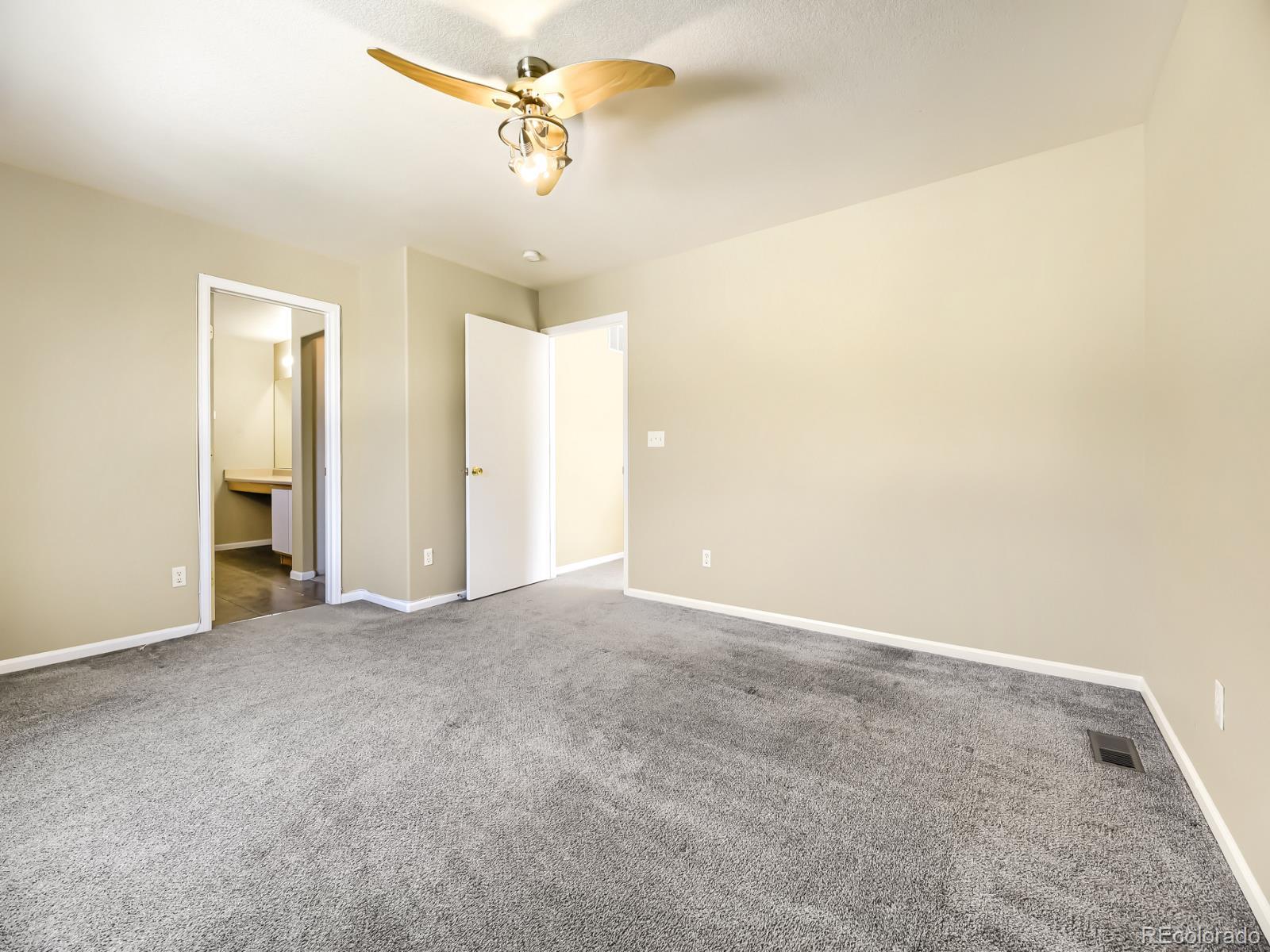MLS Image #13 for 5125  orleans court,denver, Colorado