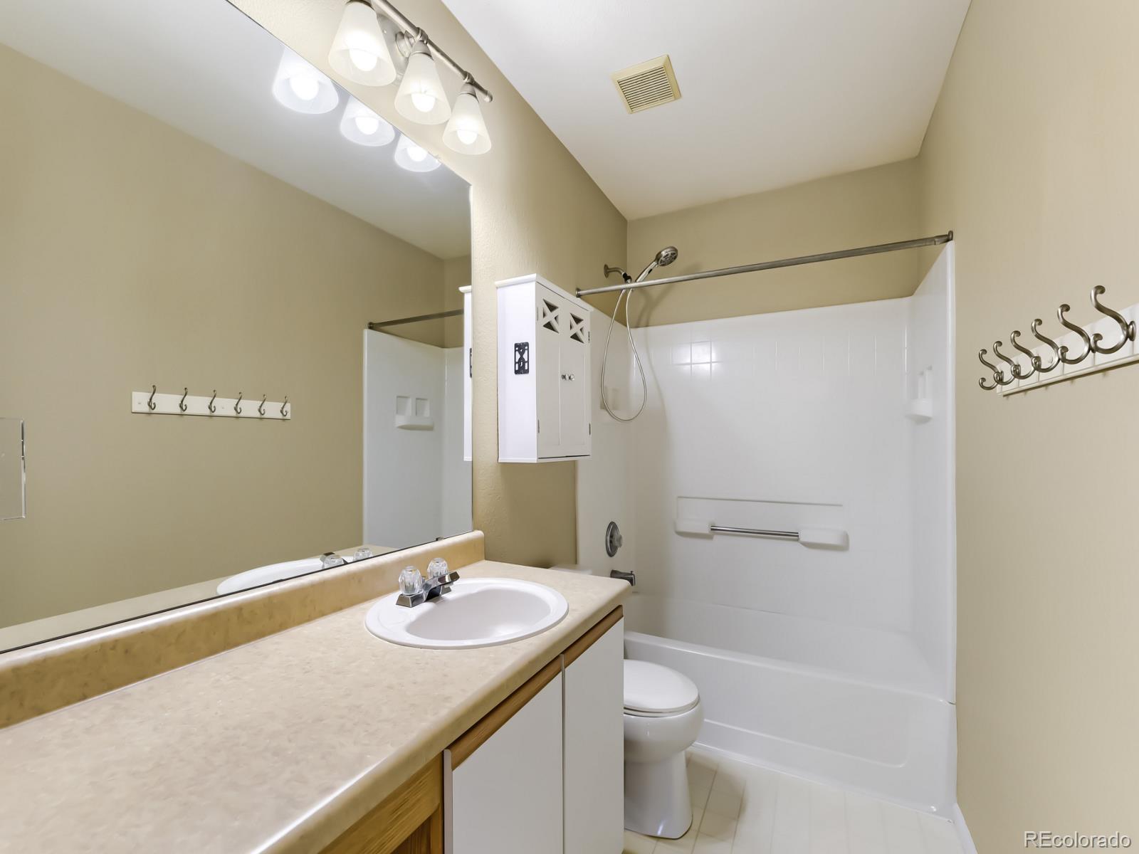 MLS Image #20 for 5125  orleans court,denver, Colorado