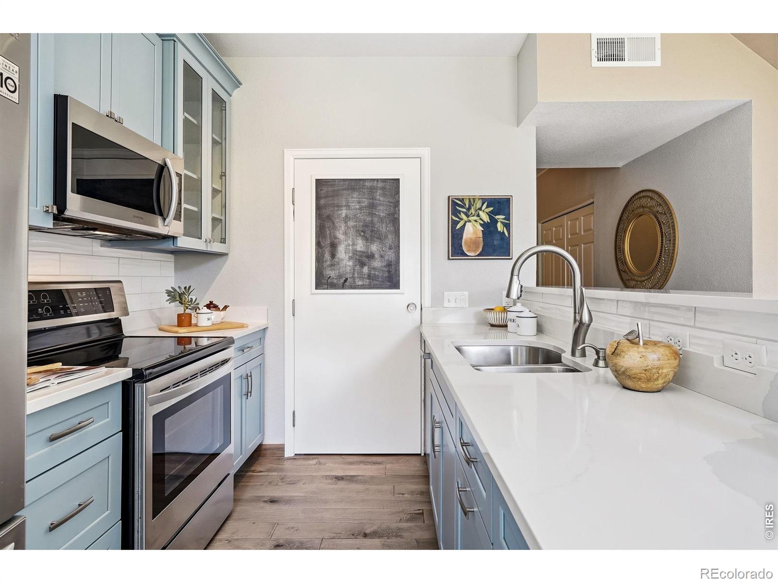 MLS Image #13 for 837 e 17th avenue,denver, Colorado