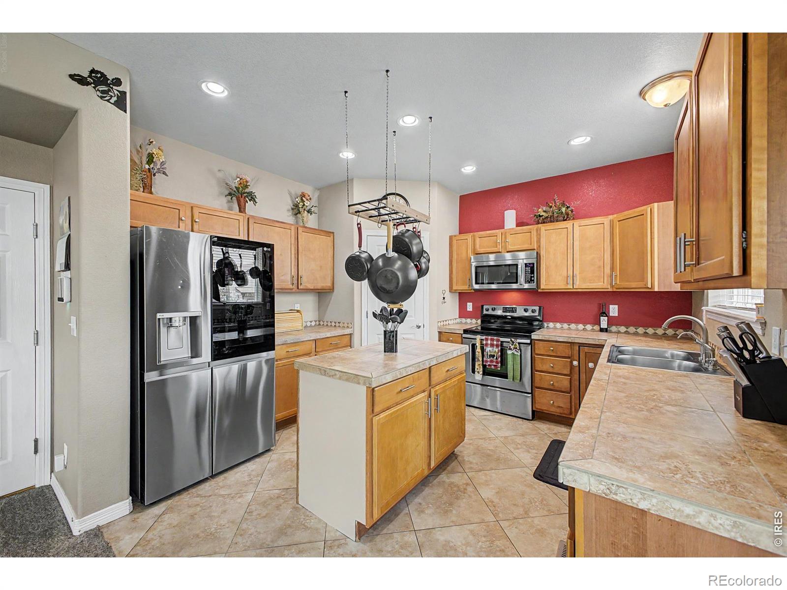 MLS Image #11 for 451  heritage lane,johnstown, Colorado