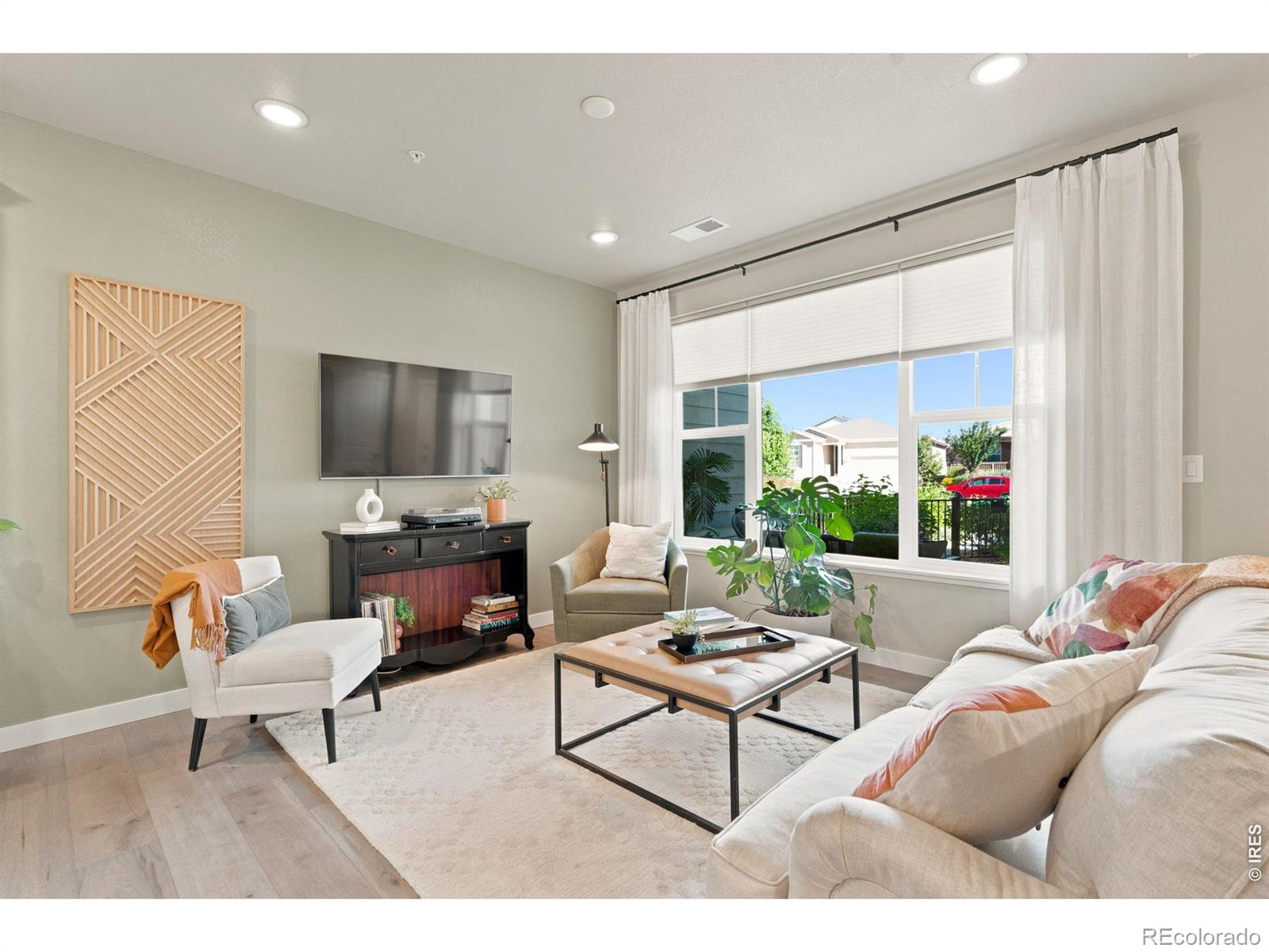 MLS Image #9 for 4173 n park drive,loveland, Colorado
