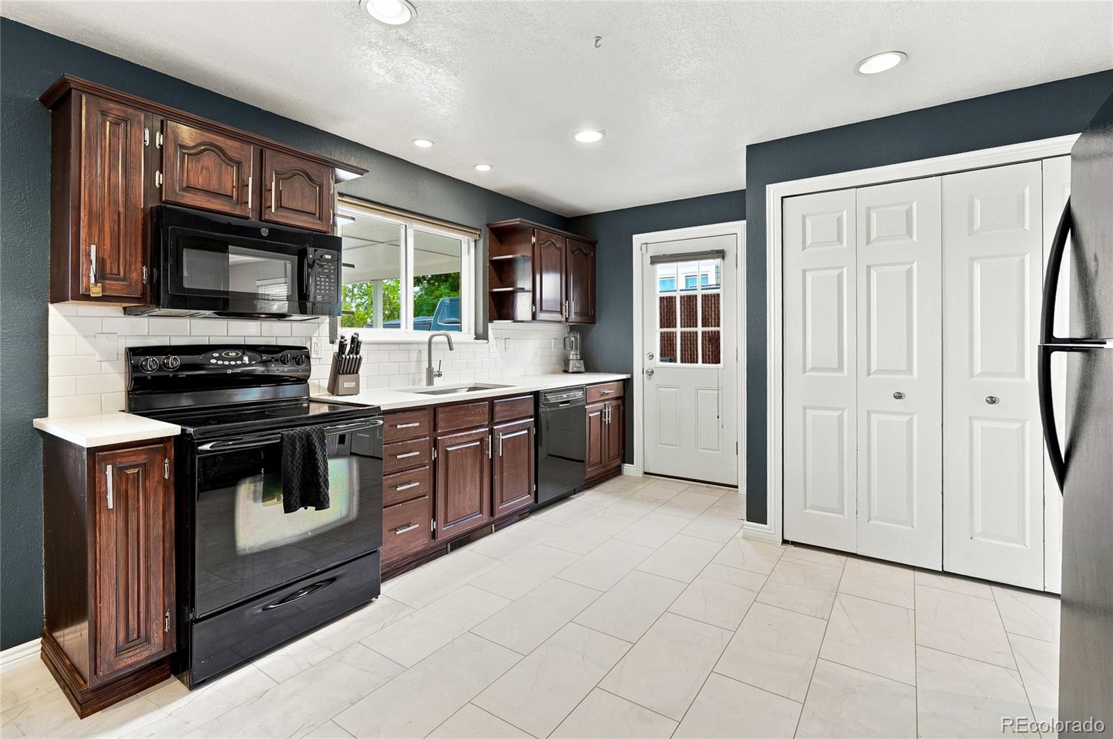 MLS Image #12 for 2717 s osceola way,denver, Colorado