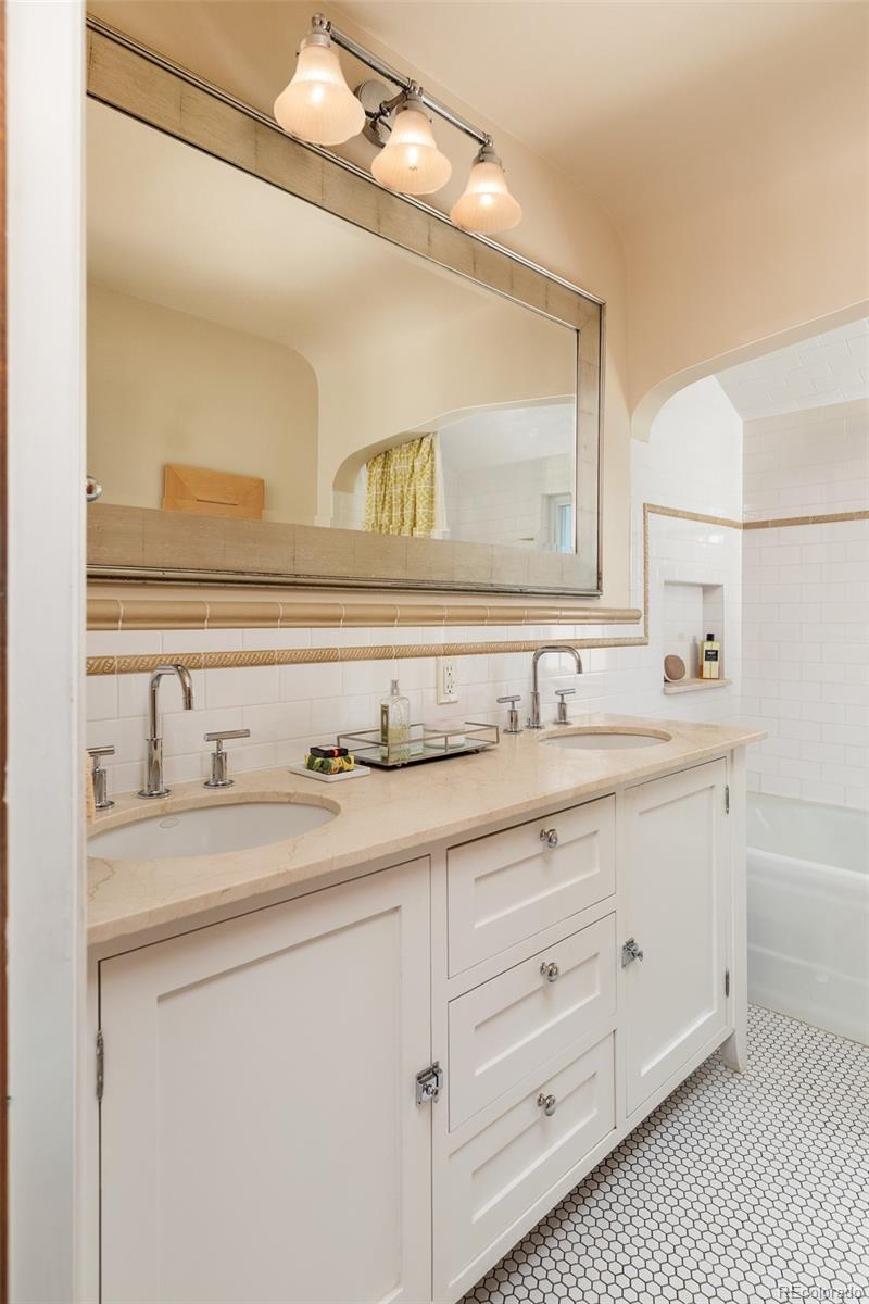 MLS Image #25 for 1765  monaco parkway,denver, Colorado
