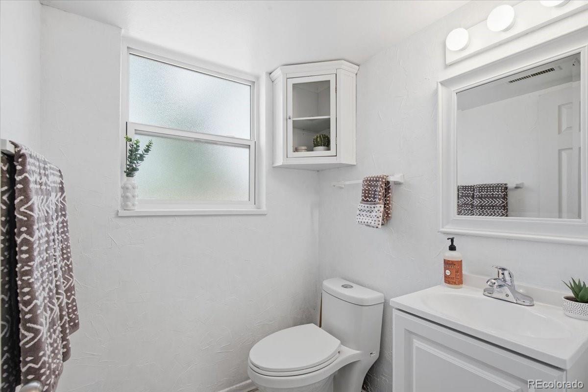 MLS Image #17 for 9837 w arizona avenue,lakewood, Colorado