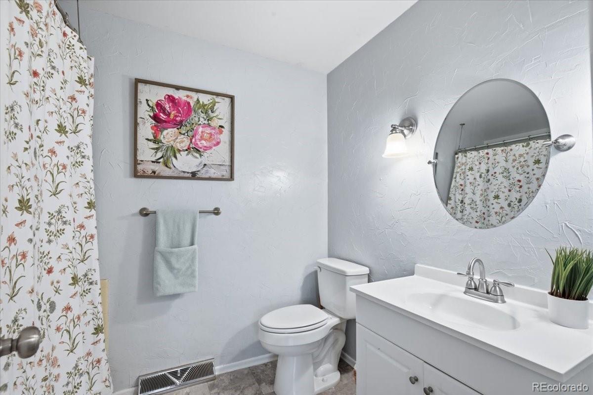 MLS Image #9 for 9837 w arizona avenue,lakewood, Colorado