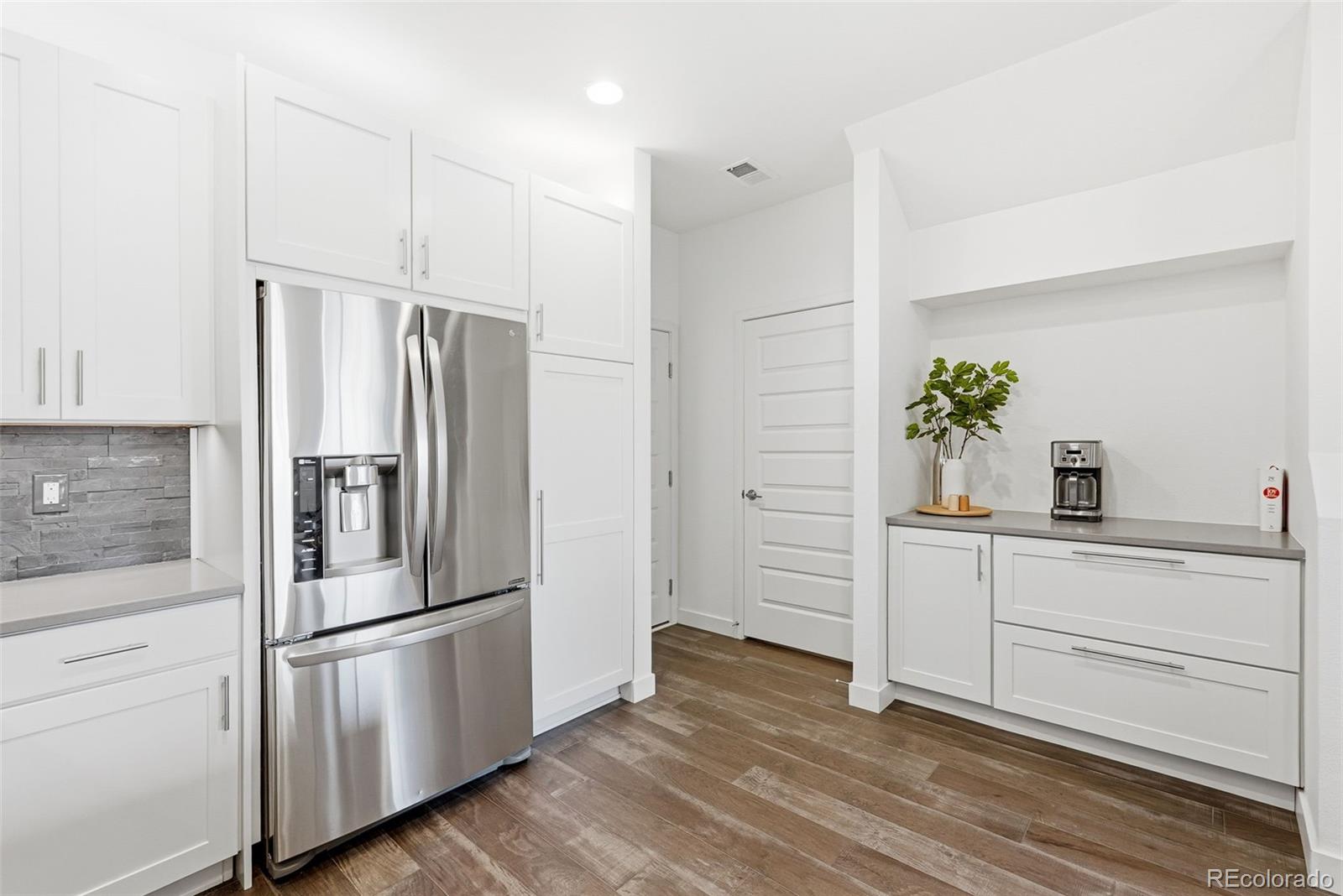 MLS Image #20 for 6759  warren drive,denver, Colorado