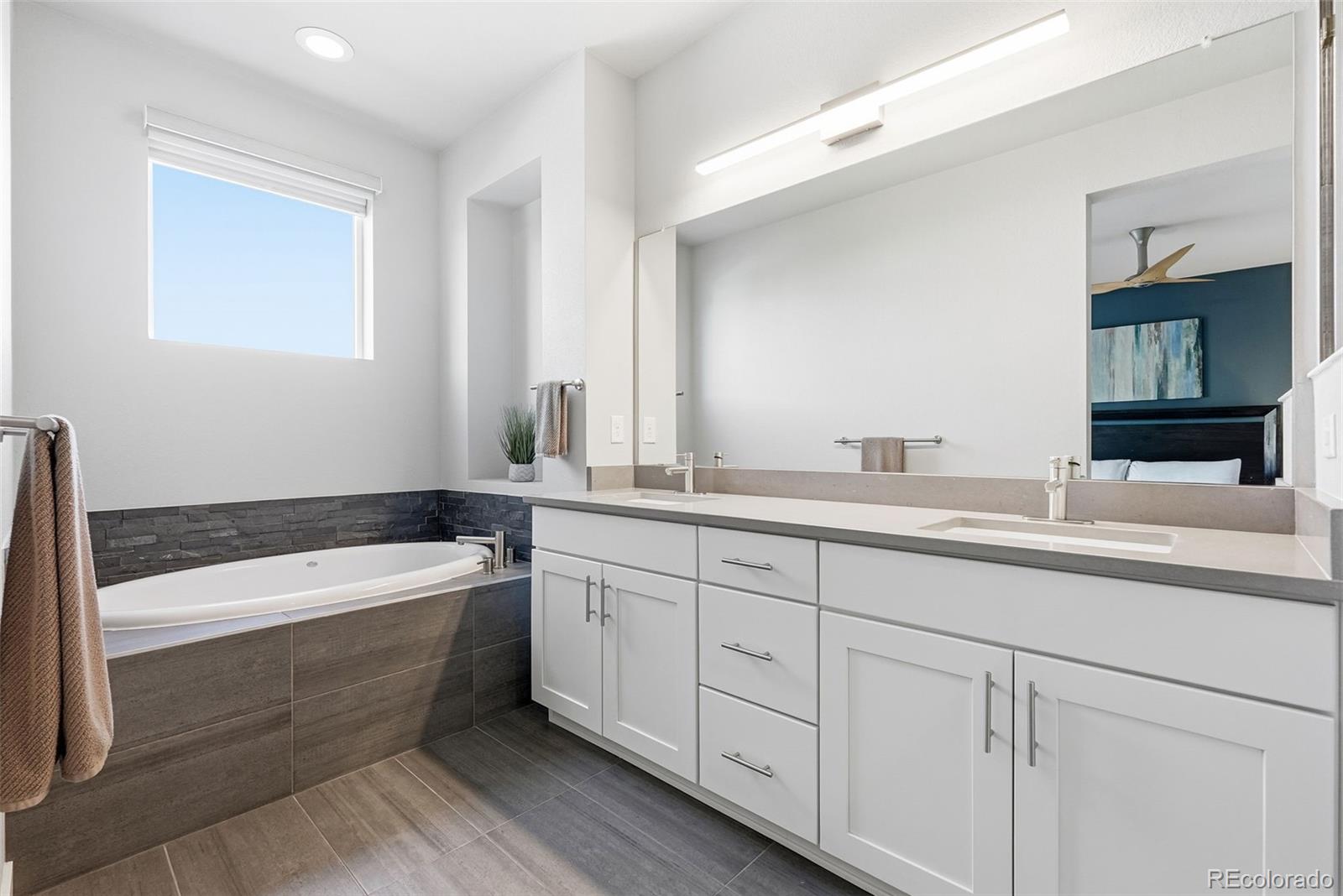 MLS Image #31 for 6759  warren drive,denver, Colorado