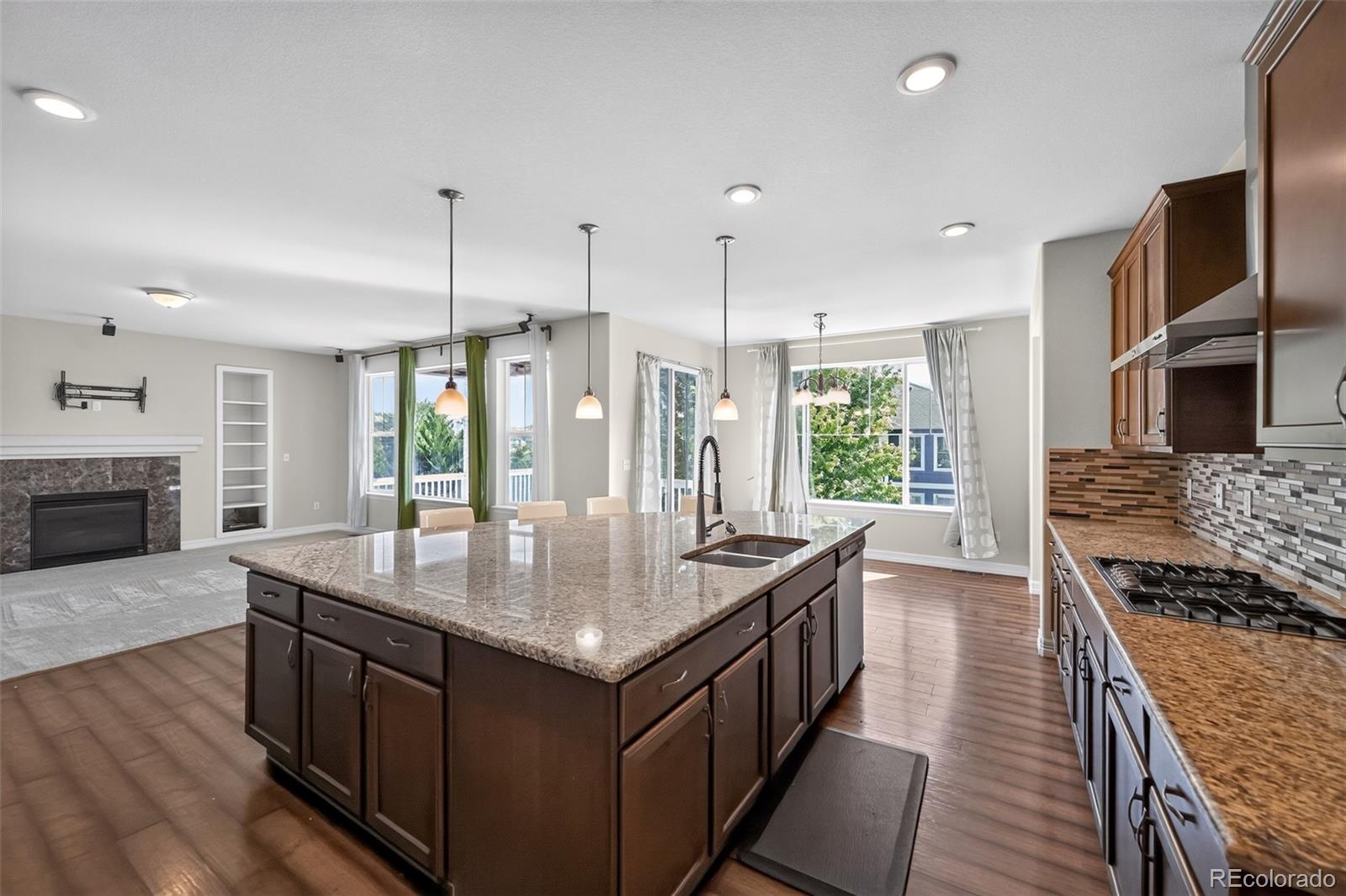 MLS Image #6 for 6264 s kewaunee way,aurora, Colorado