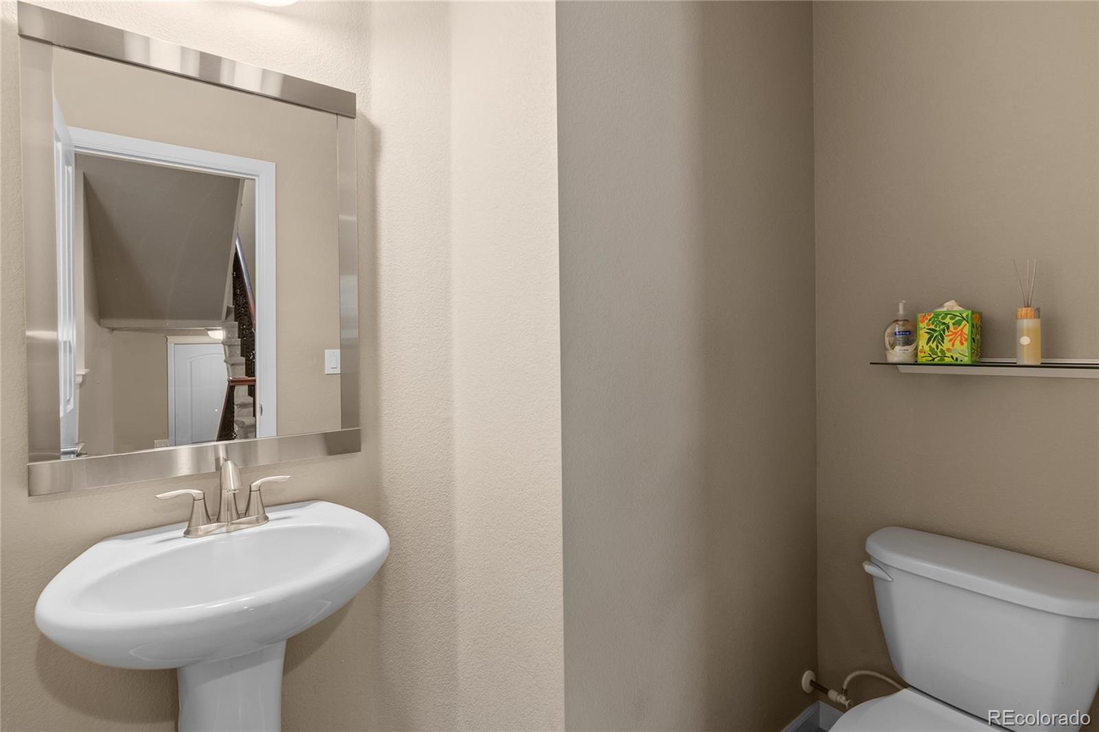 MLS Image #13 for 9456  rockhurst street,littleton, Colorado
