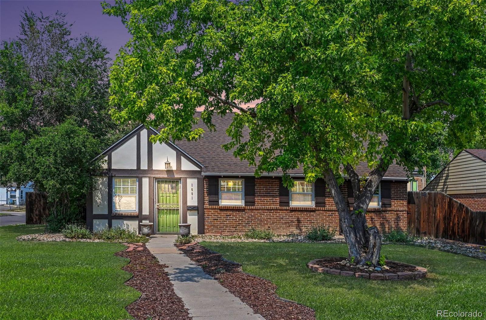 MLS Image #2 for 1601  spruce street,denver, Colorado