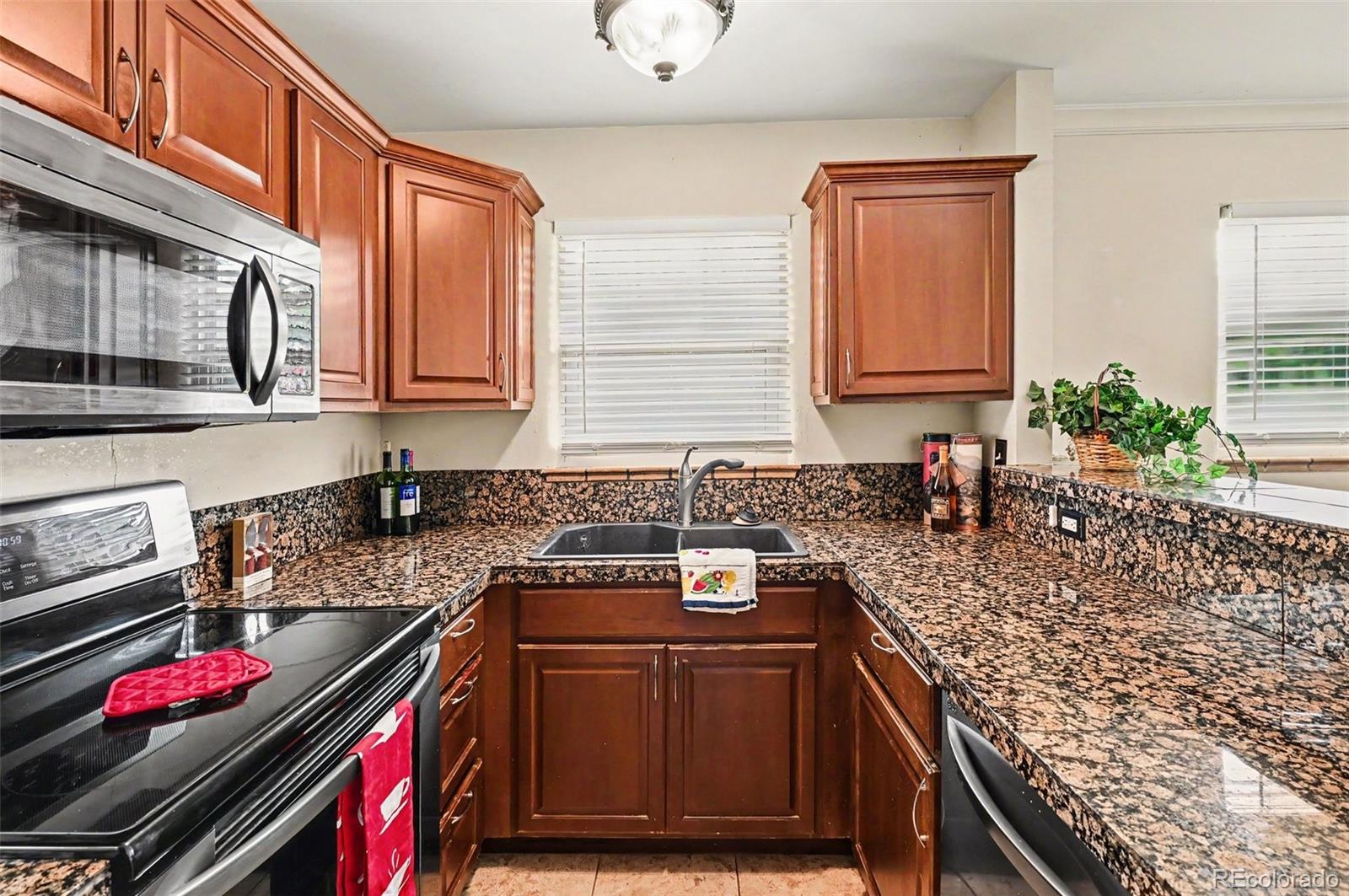 MLS Image #8 for 1601  spruce street,denver, Colorado