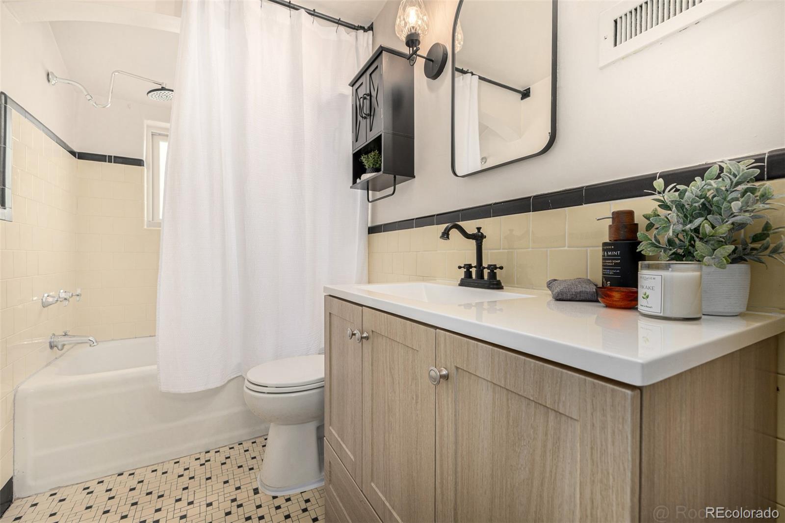 MLS Image #22 for 129 s franklin street,denver, Colorado