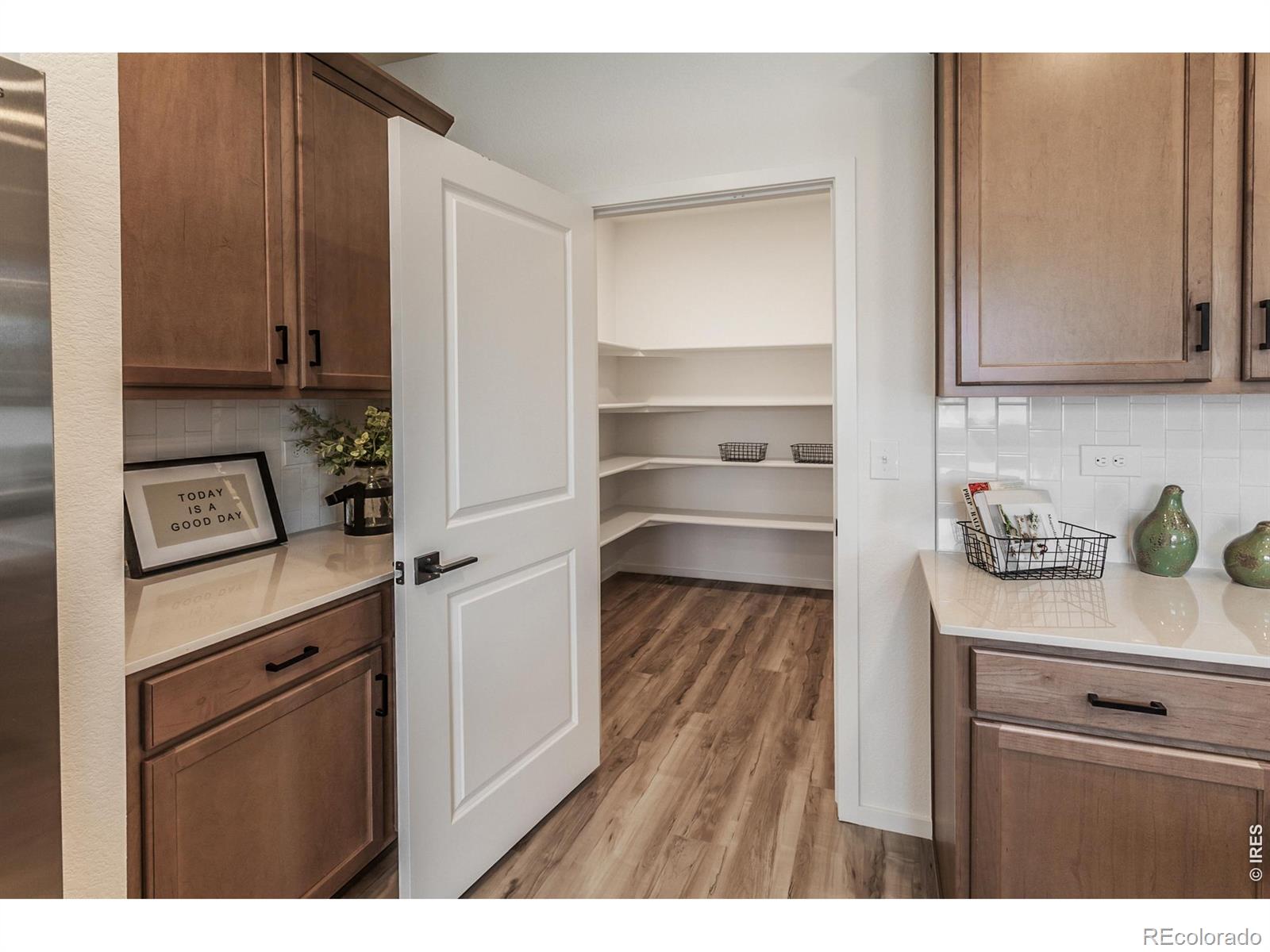 MLS Image #16 for 1600  sunflower way,johnstown, Colorado