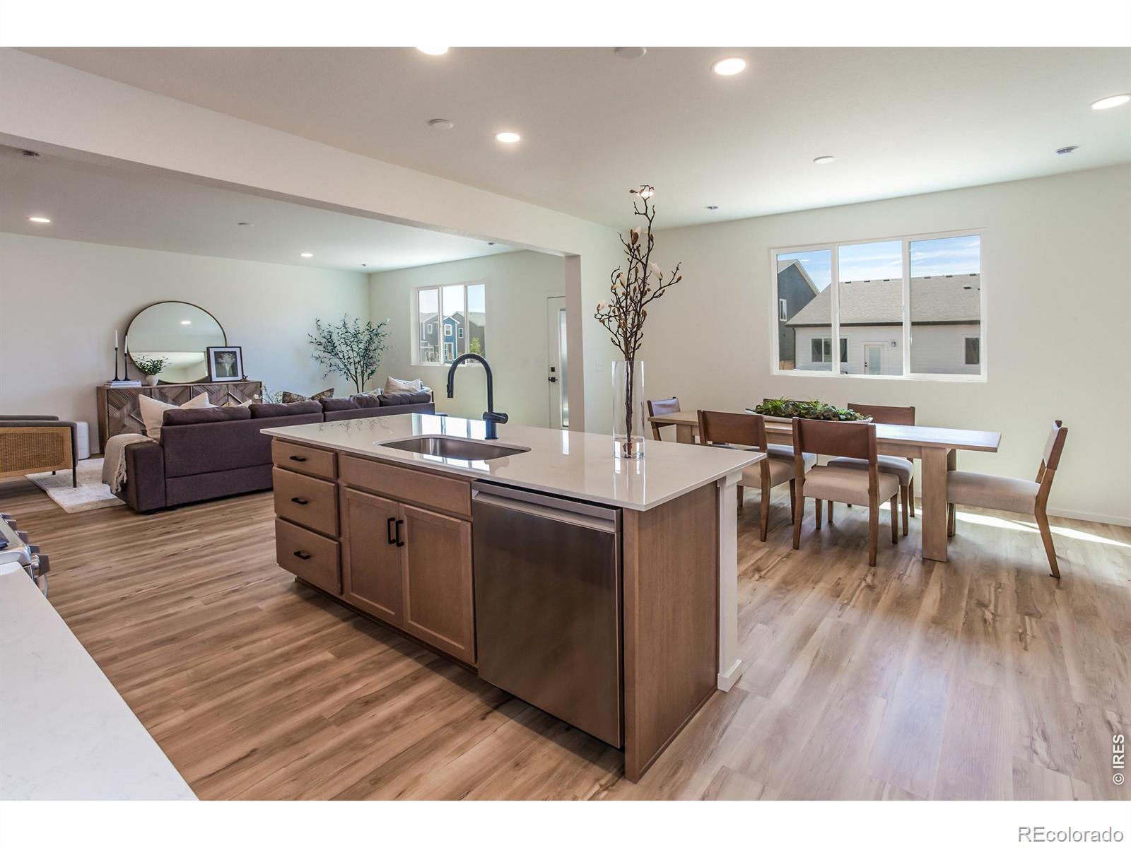 MLS Image #18 for 1600  sunflower way,johnstown, Colorado