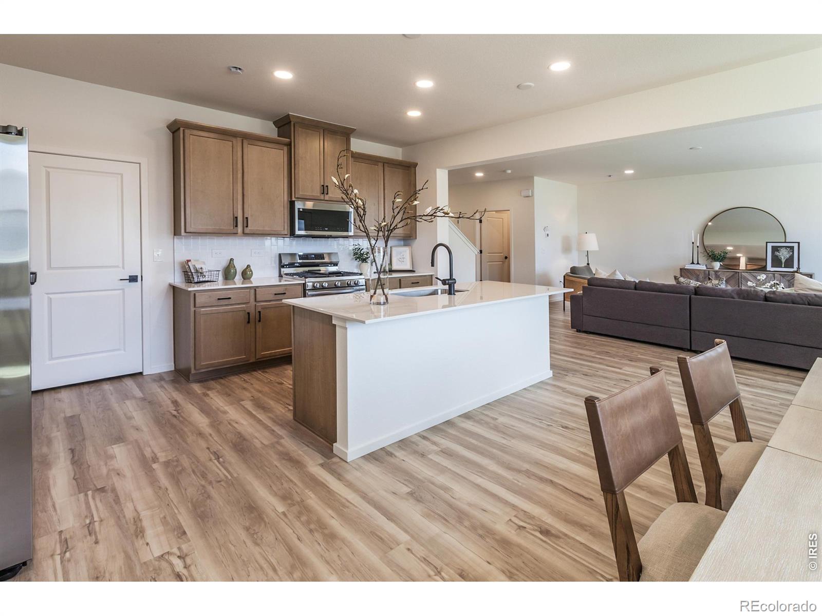 MLS Image #21 for 1600  sunflower way,johnstown, Colorado