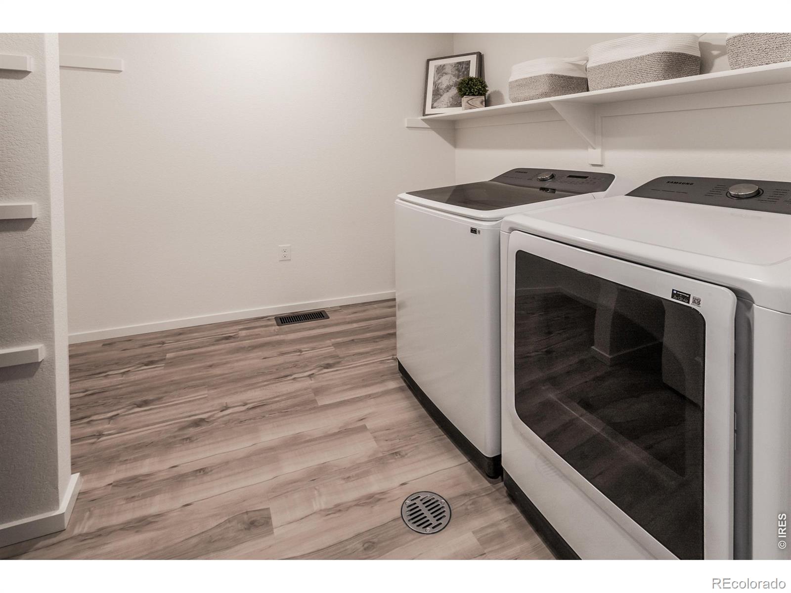 MLS Image #27 for 1600  sunflower way,johnstown, Colorado