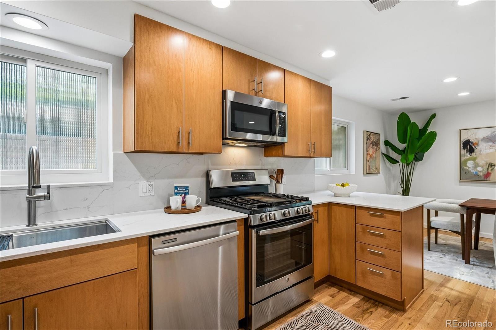 MLS Image #23 for 830 s ogden street,denver, Colorado