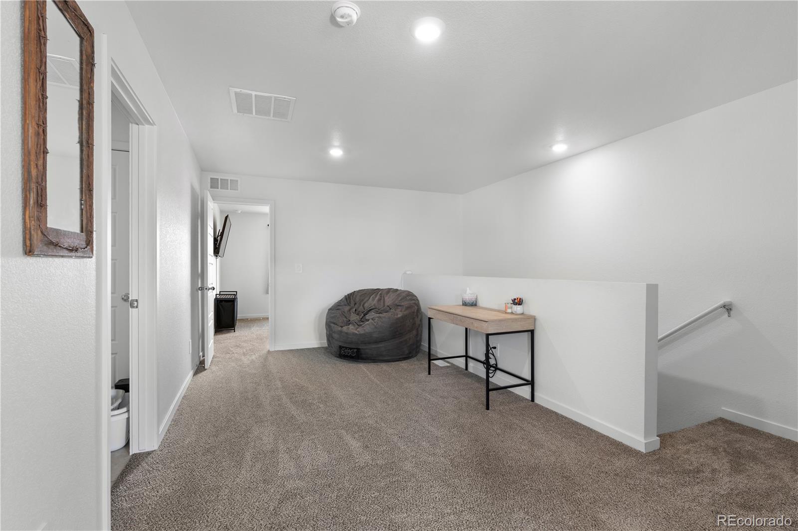 MLS Image #14 for 461  condor way,johnstown, Colorado