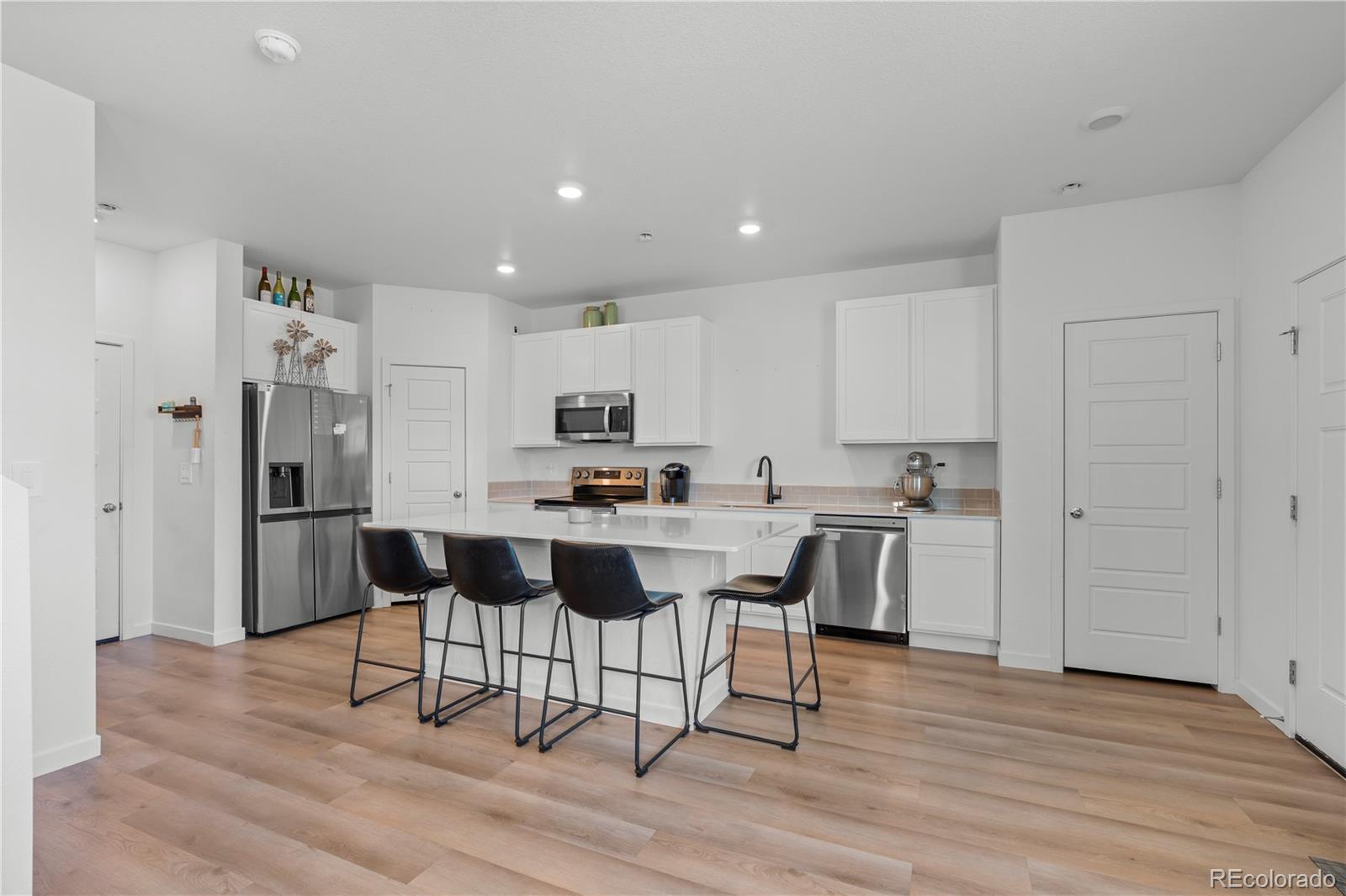 MLS Image #7 for 461  condor way,johnstown, Colorado