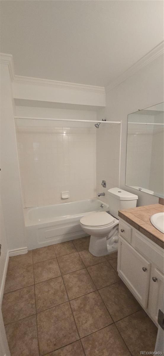 MLS Image #5 for 10150 e virginia avenue 17-105,denver, Colorado