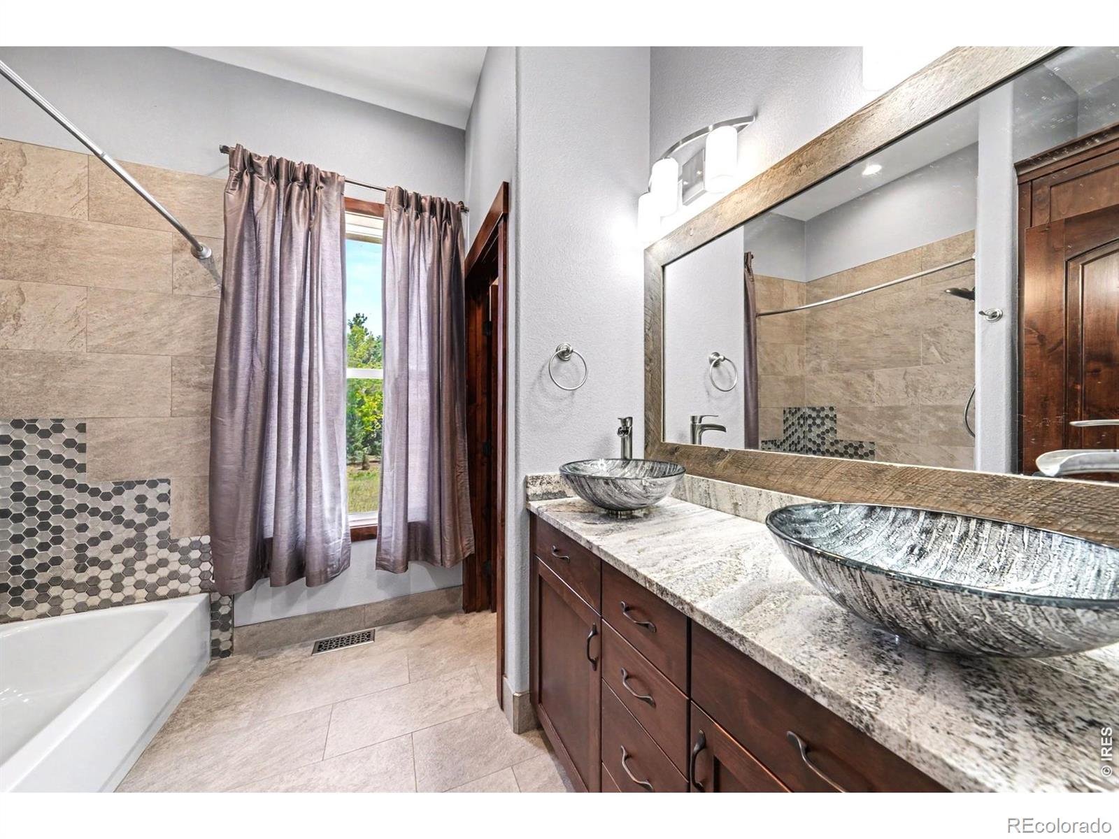 MLS Image #21 for 6332  woodland hill court,loveland, Colorado