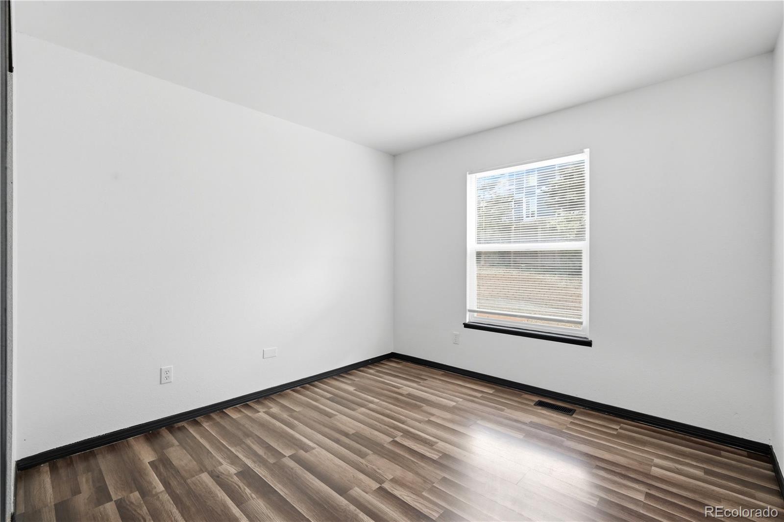 MLS Image #13 for 13336 e arkansas avenue,aurora, Colorado