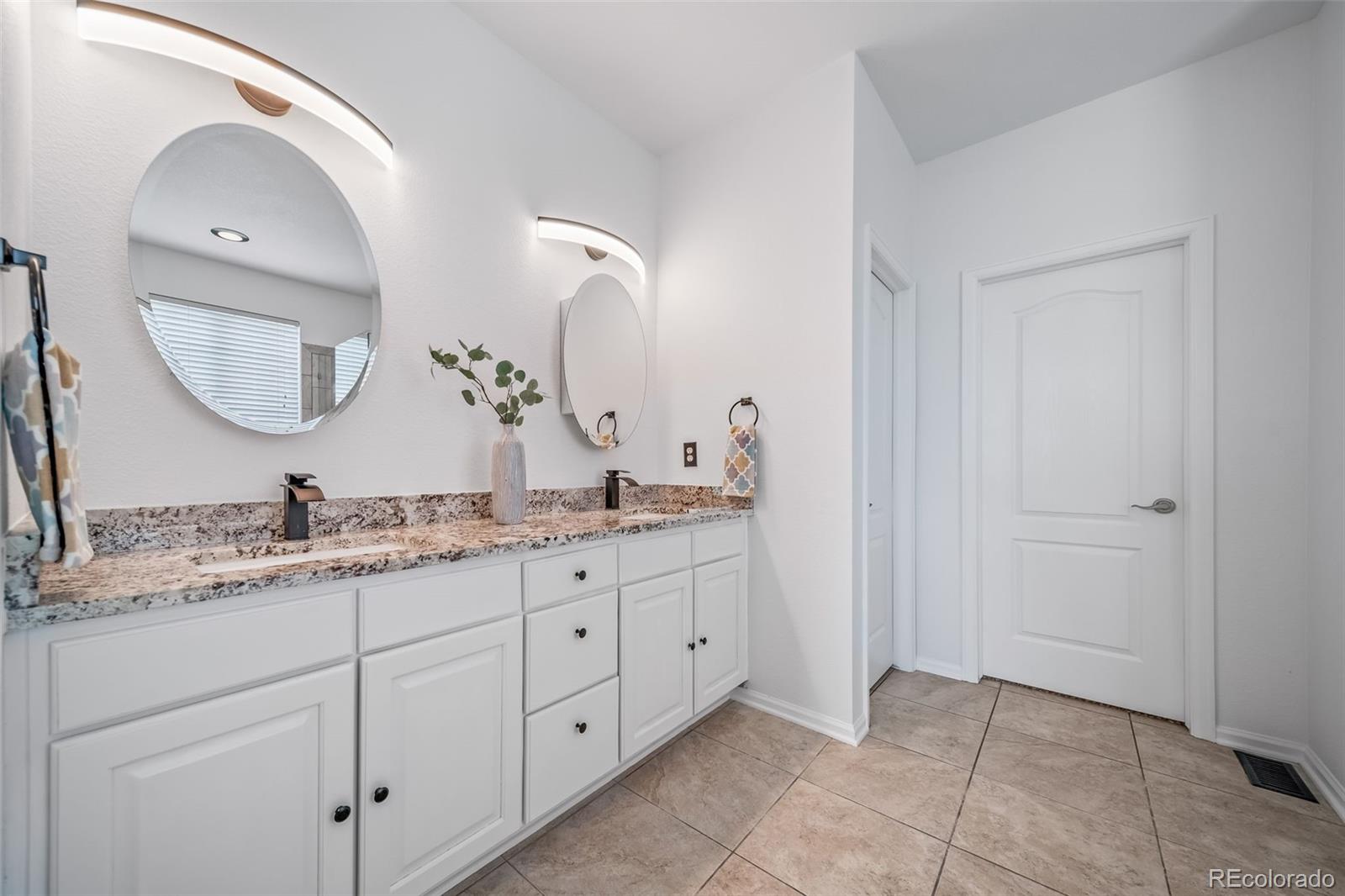 MLS Image #33 for 5691 s catawba way,aurora, Colorado