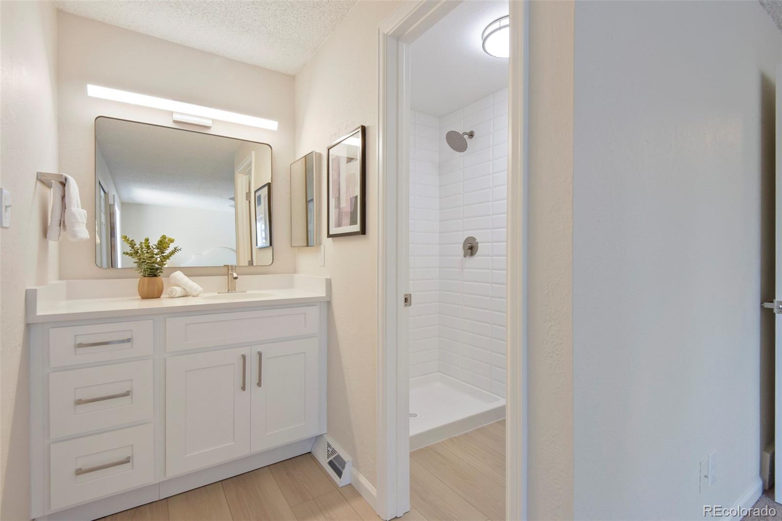 MLS Image #13 for 3044 s macon circle,aurora, Colorado