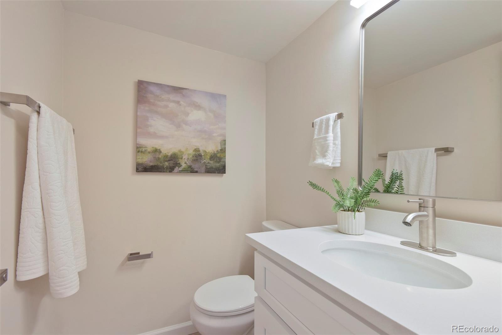 MLS Image #8 for 3044 s macon circle,aurora, Colorado