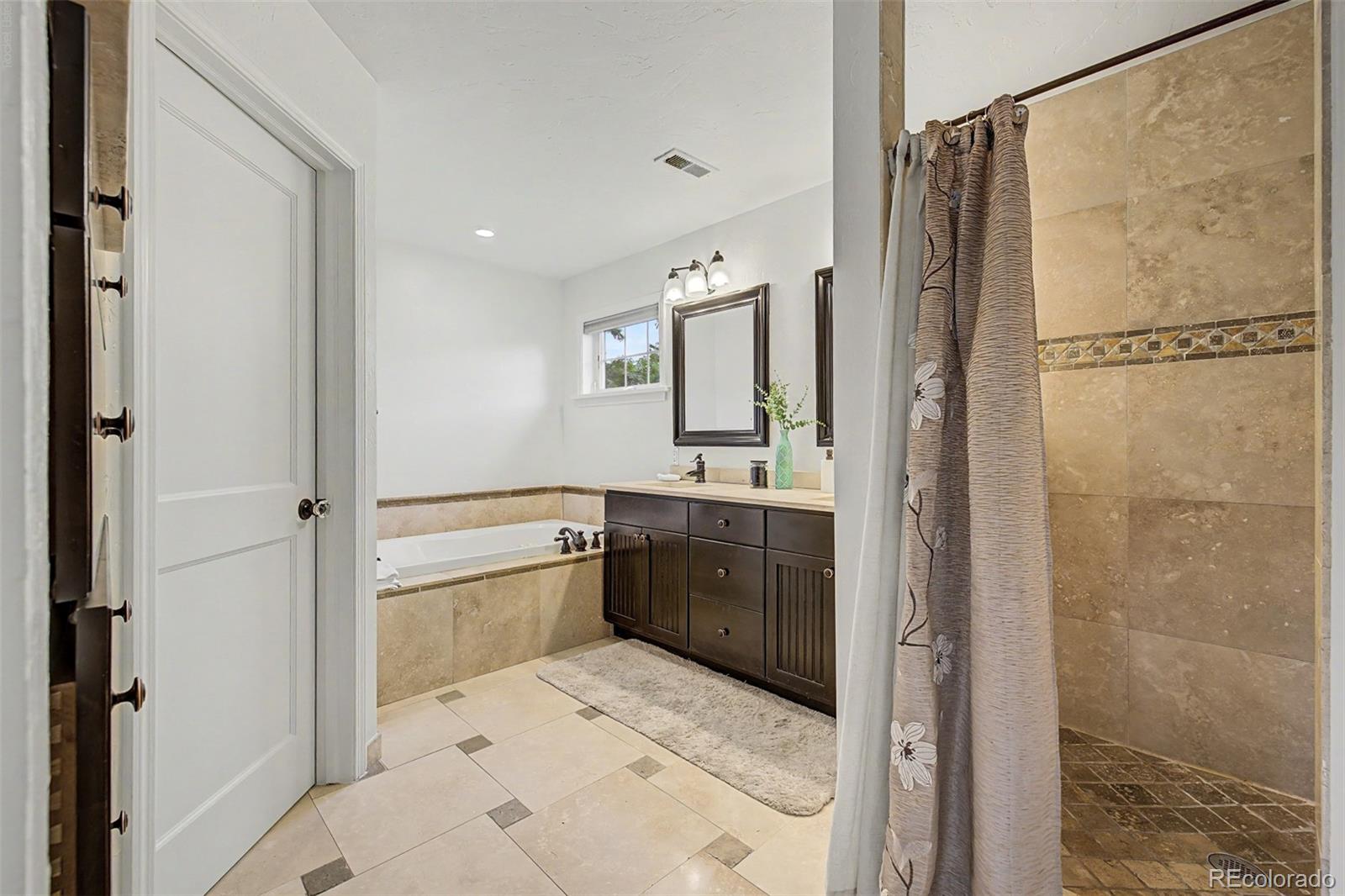 MLS Image #19 for 2494 s cook street,denver, Colorado