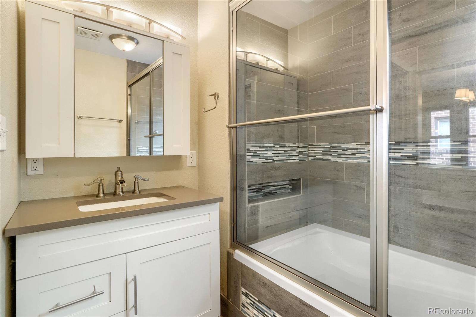 MLS Image #10 for 3625 n vine street,denver, Colorado