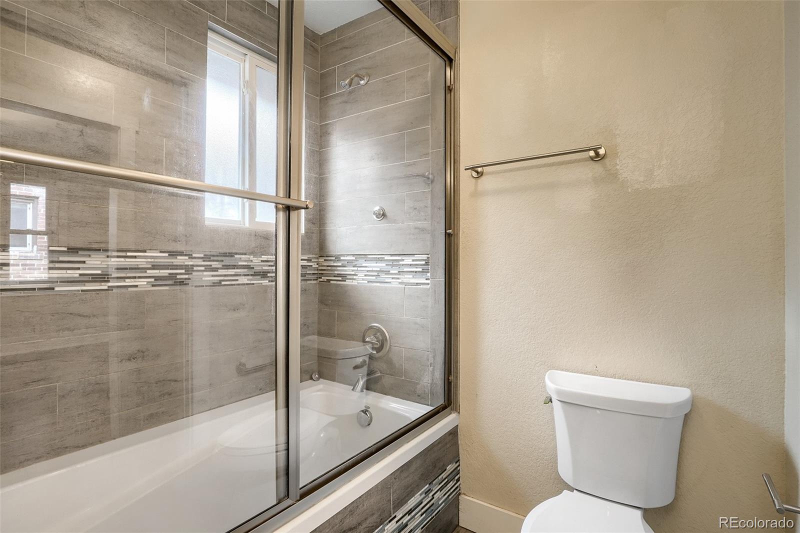 MLS Image #11 for 3625 n vine street,denver, Colorado