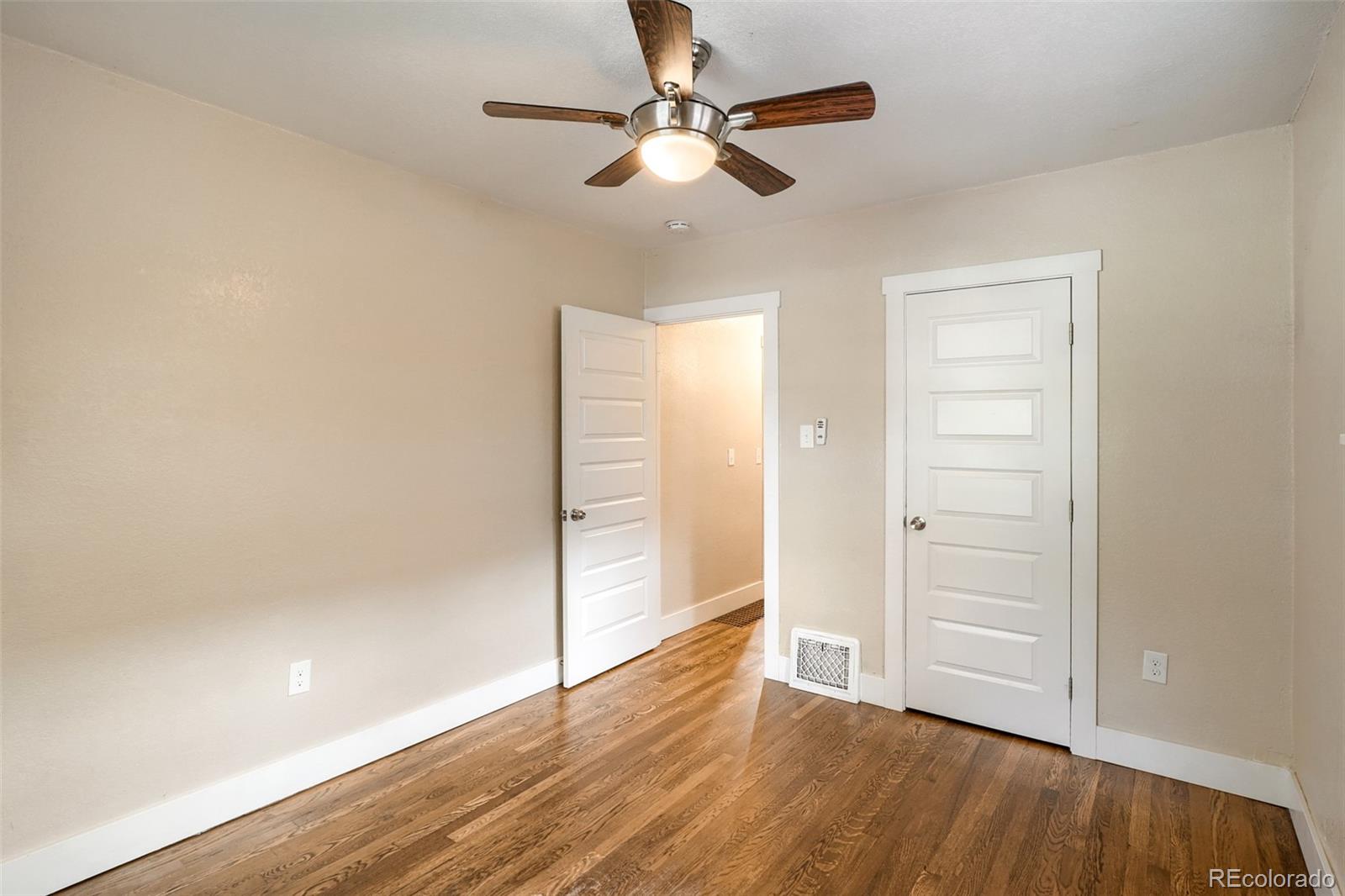 MLS Image #13 for 3625 n vine street,denver, Colorado