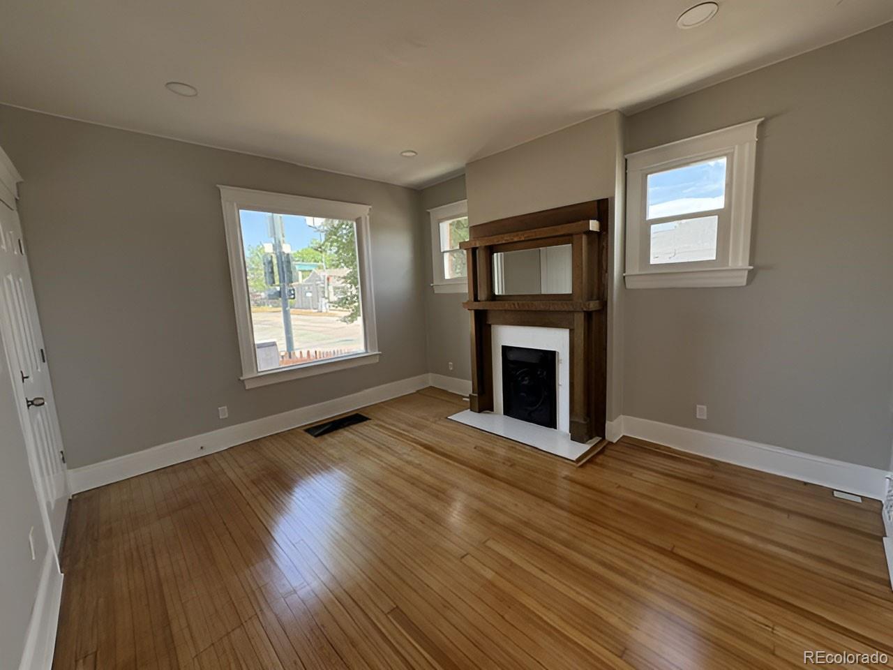 MLS Image #12 for 493 s lincoln street,denver, Colorado