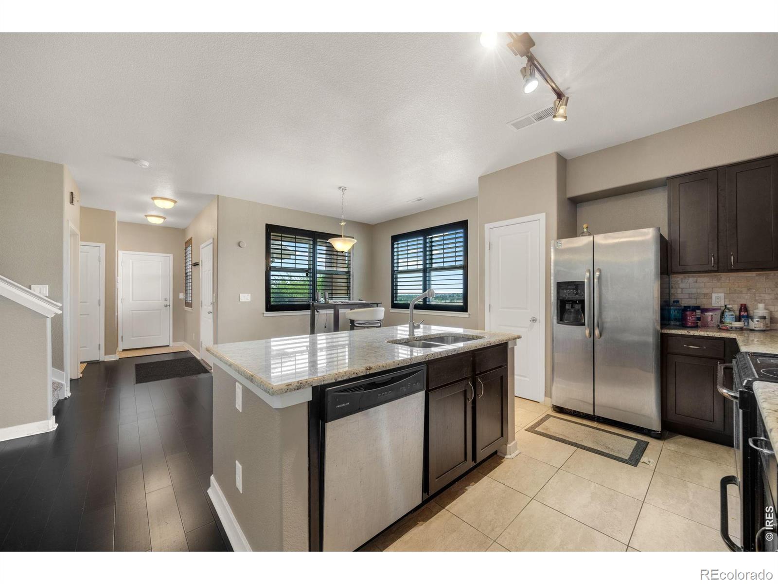 MLS Image #8 for 3611 s perth circle,aurora, Colorado